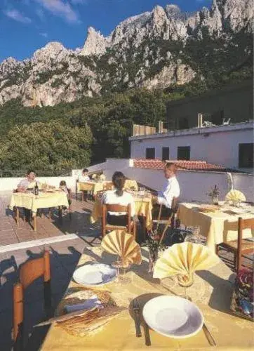 Restaurant/Places to Eat in S'Enis Monte Maccione