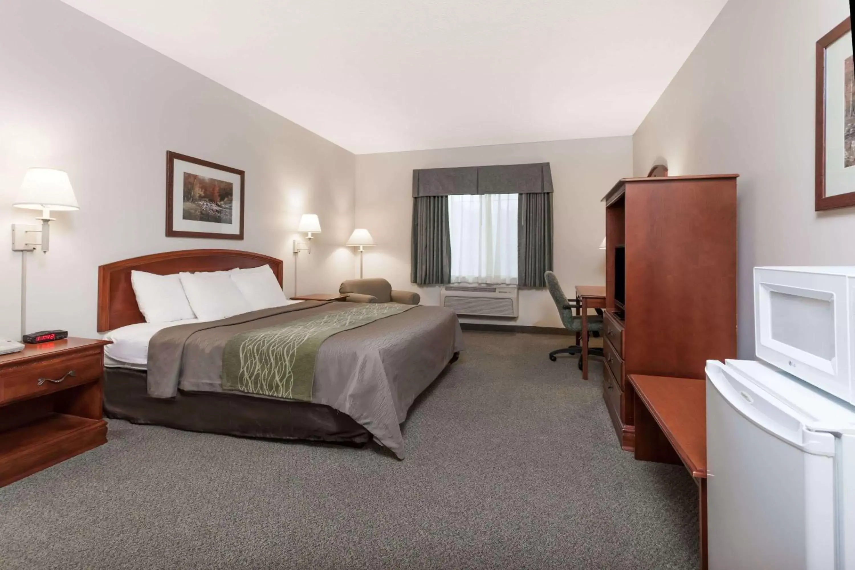 Photo of the whole room in Days Inn by Wyndham Pentwater