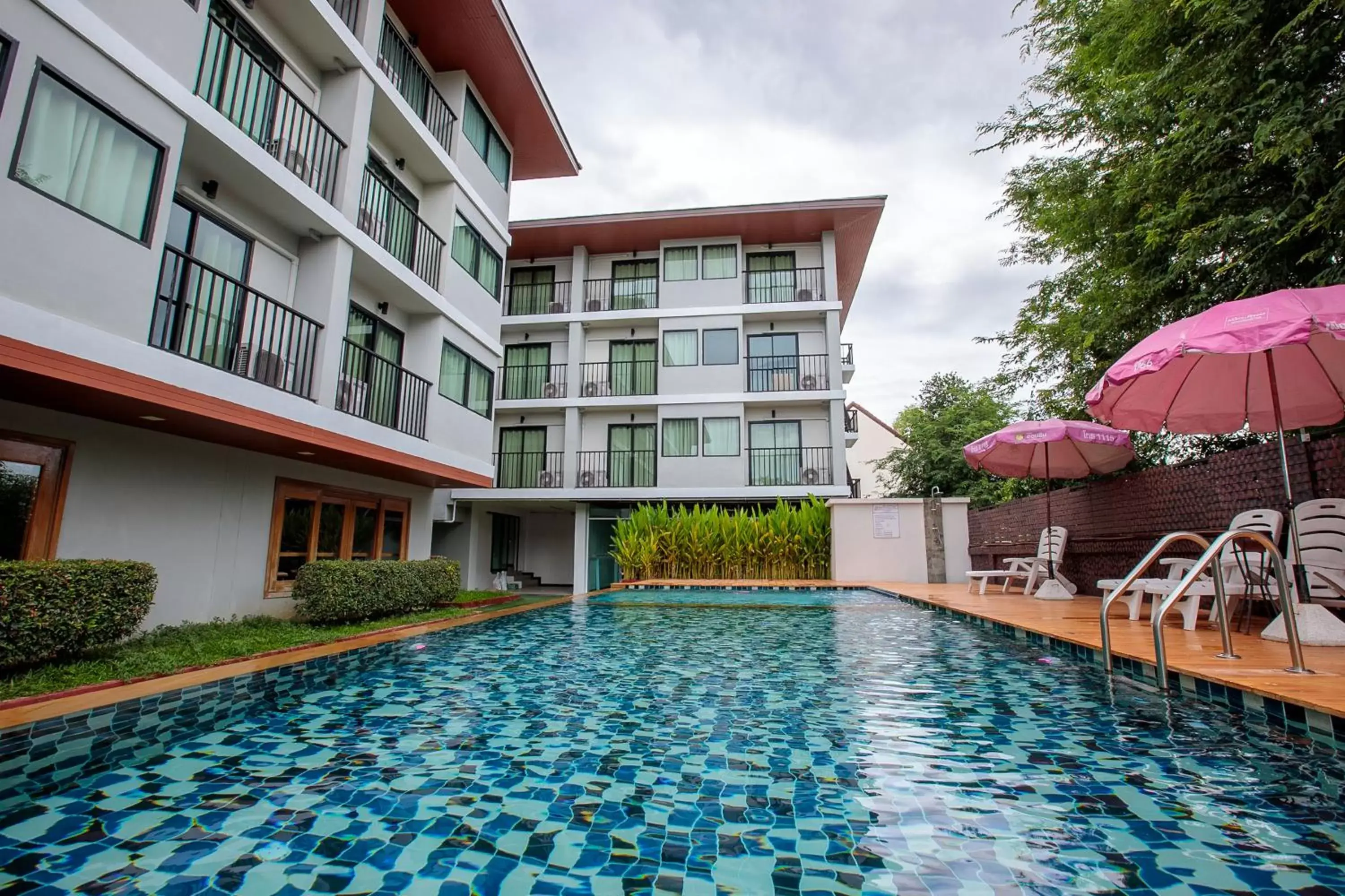 Swimming Pool in Huen Jao Ban Hotel