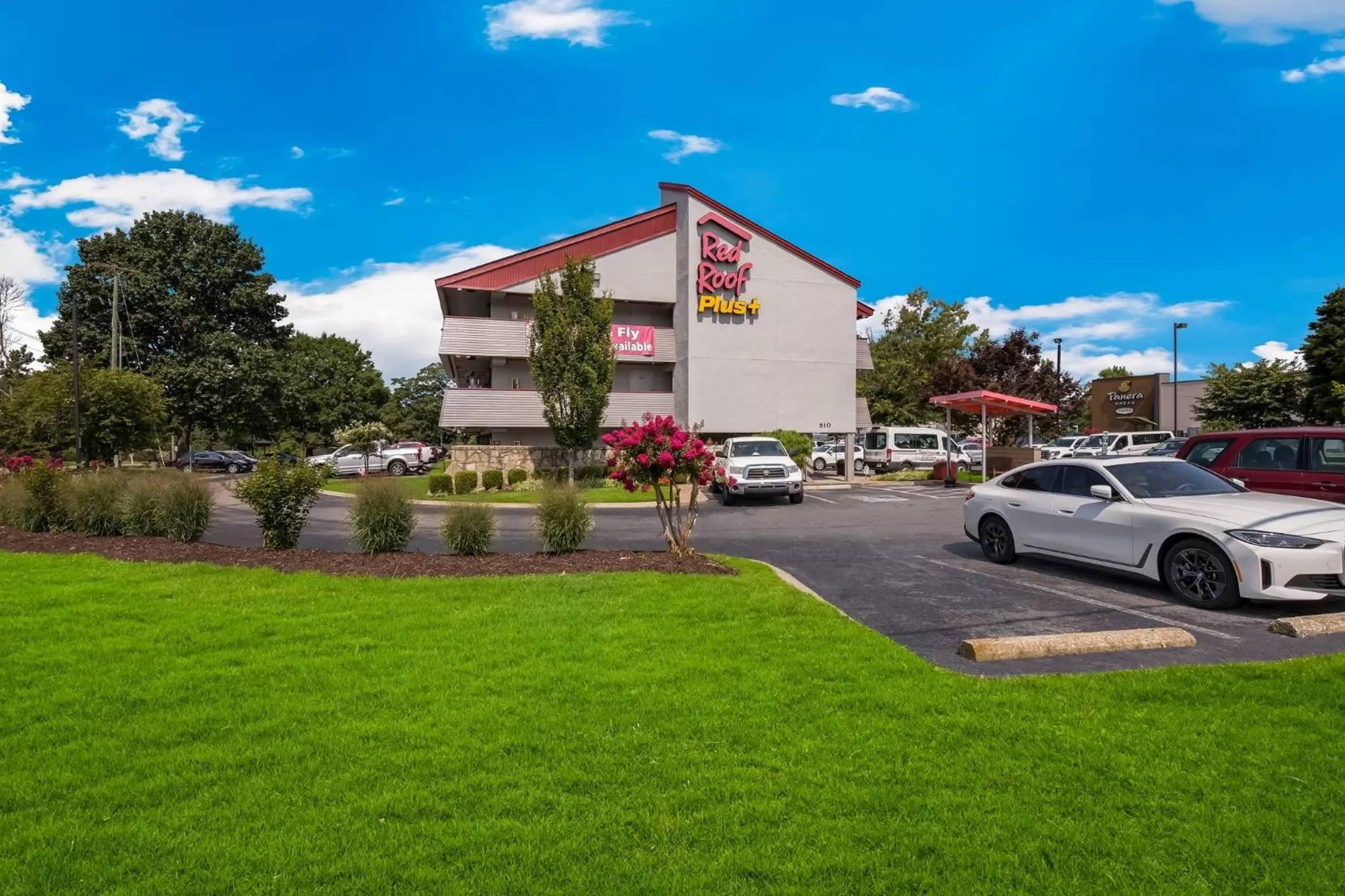 Property building in Red Roof Inn PLUS+ Nashville Airport