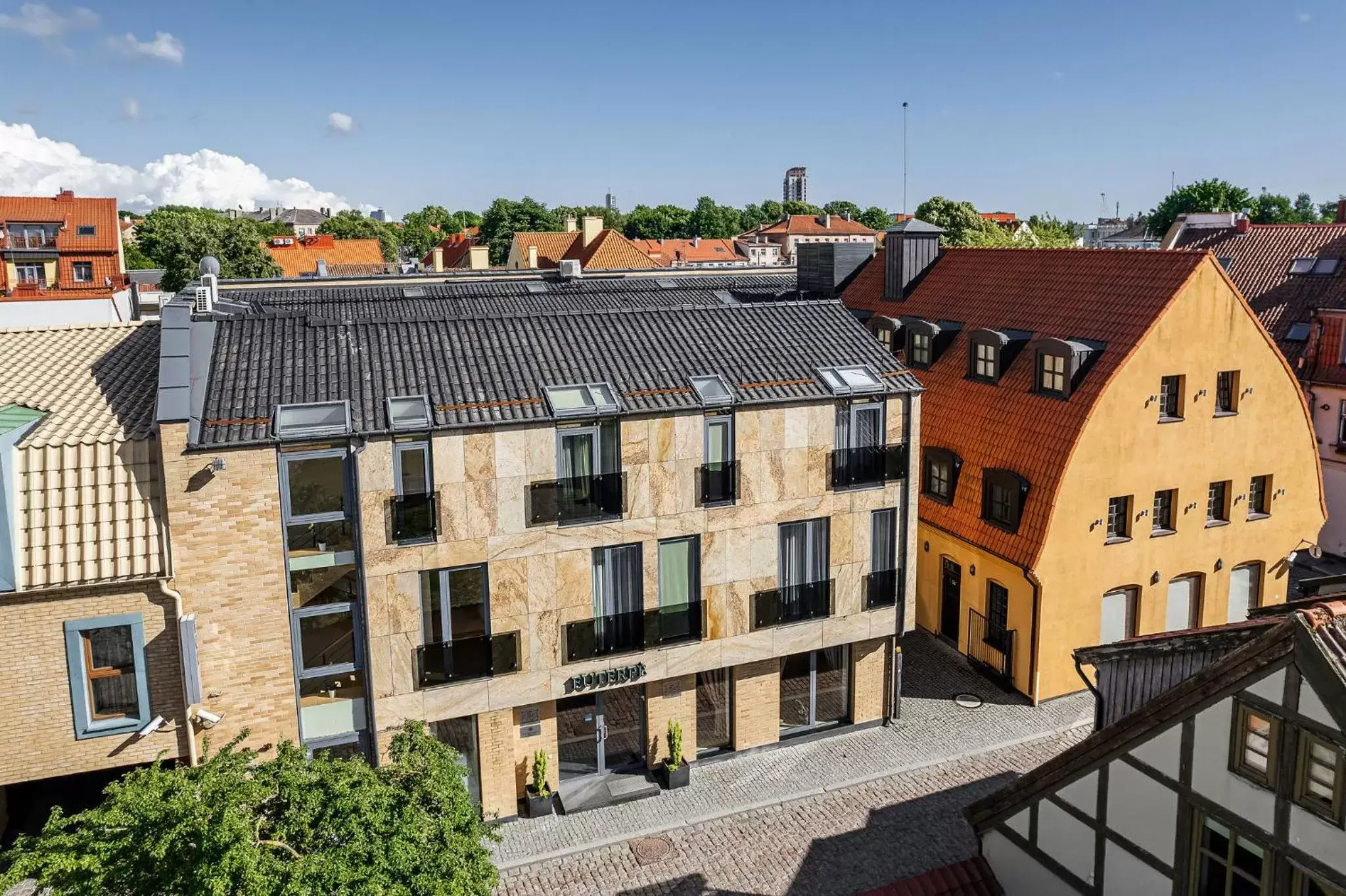 Facade/entrance, Bird's-eye View in Euterpe Hotel