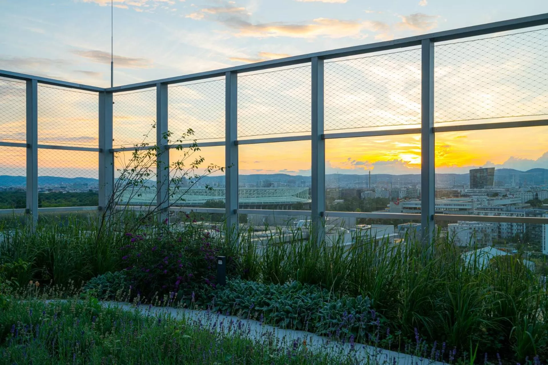 Balcony/Terrace in Vienna Residence, Marina Tower - Danube