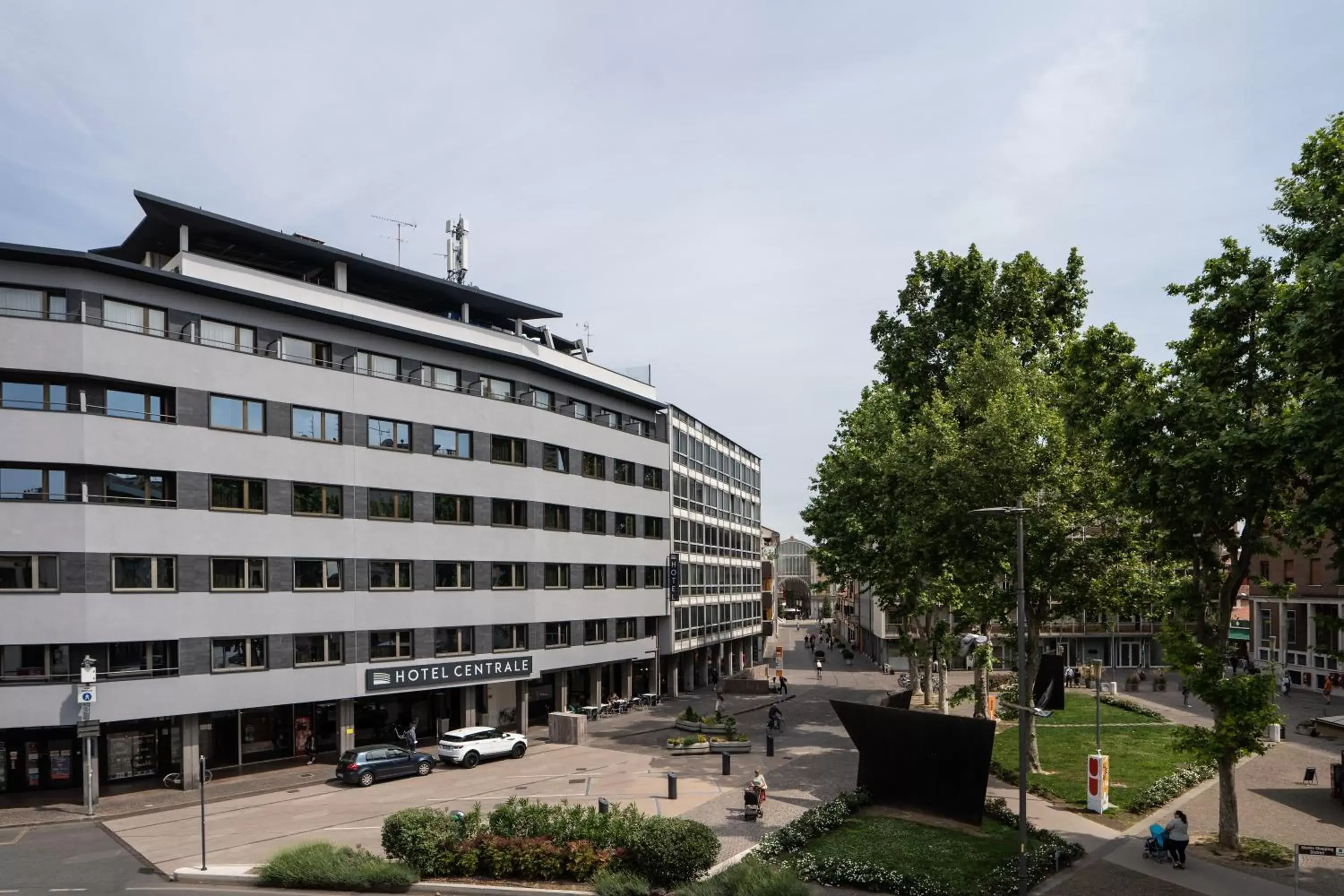 Property Building in Hotel Centrale