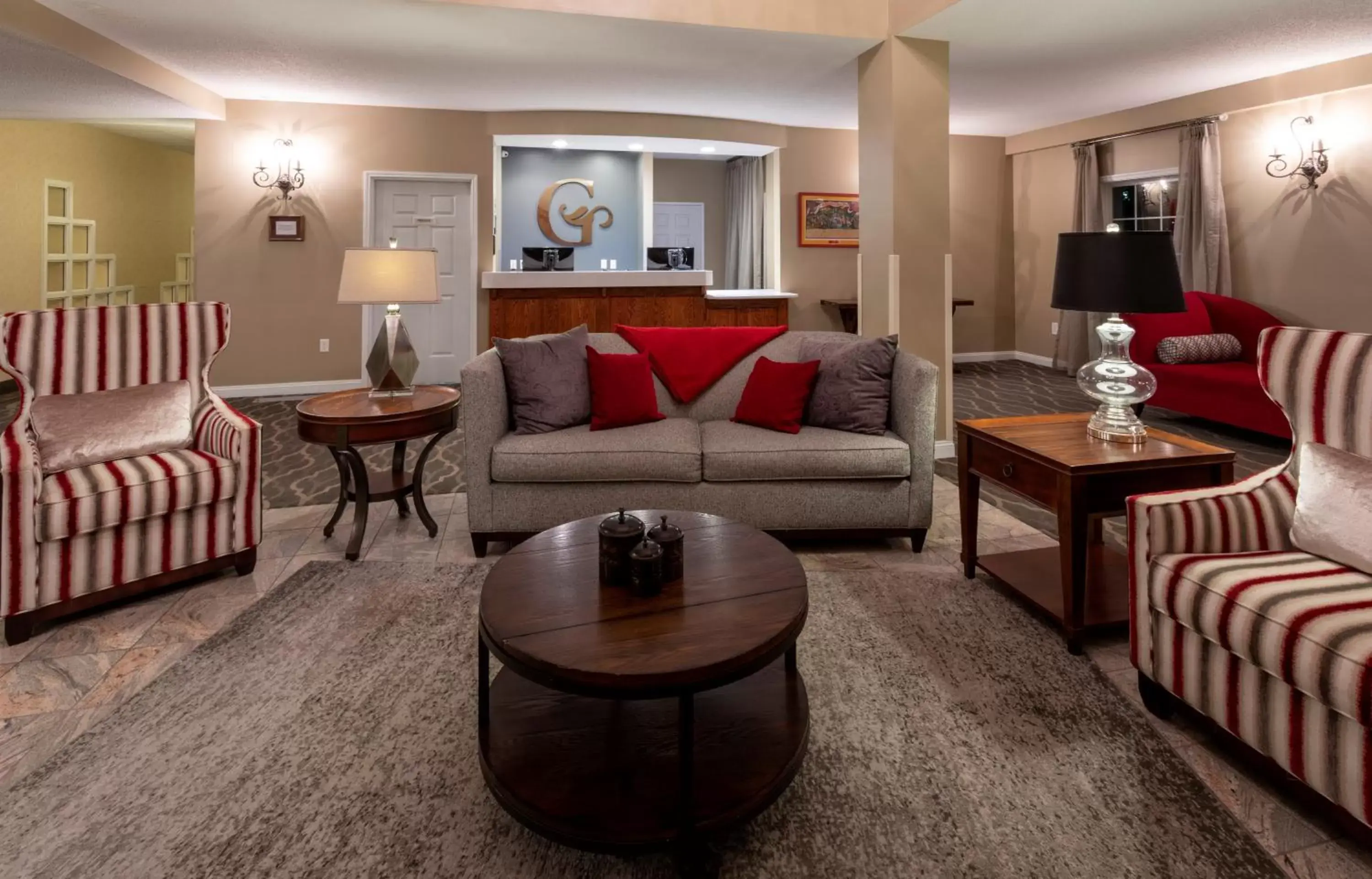 Lobby or reception, Seating Area in GrandStay Hotel & Suites Ames