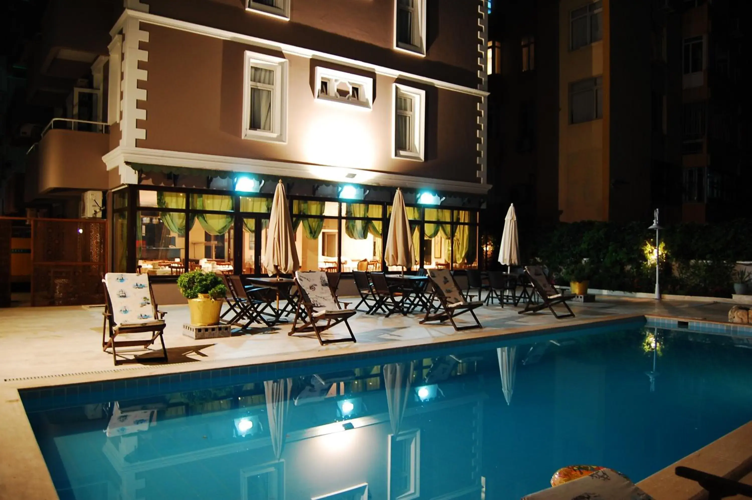 Swimming Pool in Triana Hotel