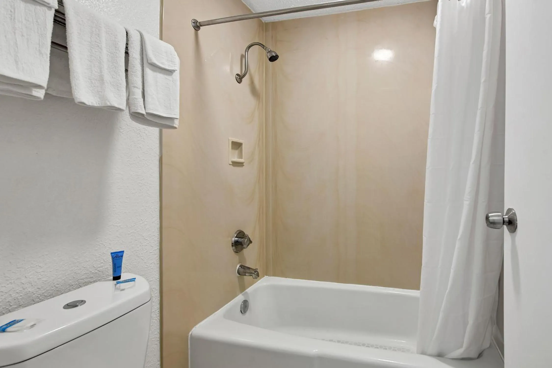 Economy Double Room in Rodeway Inn Orange Park - Jacksonville near Naval Air Station