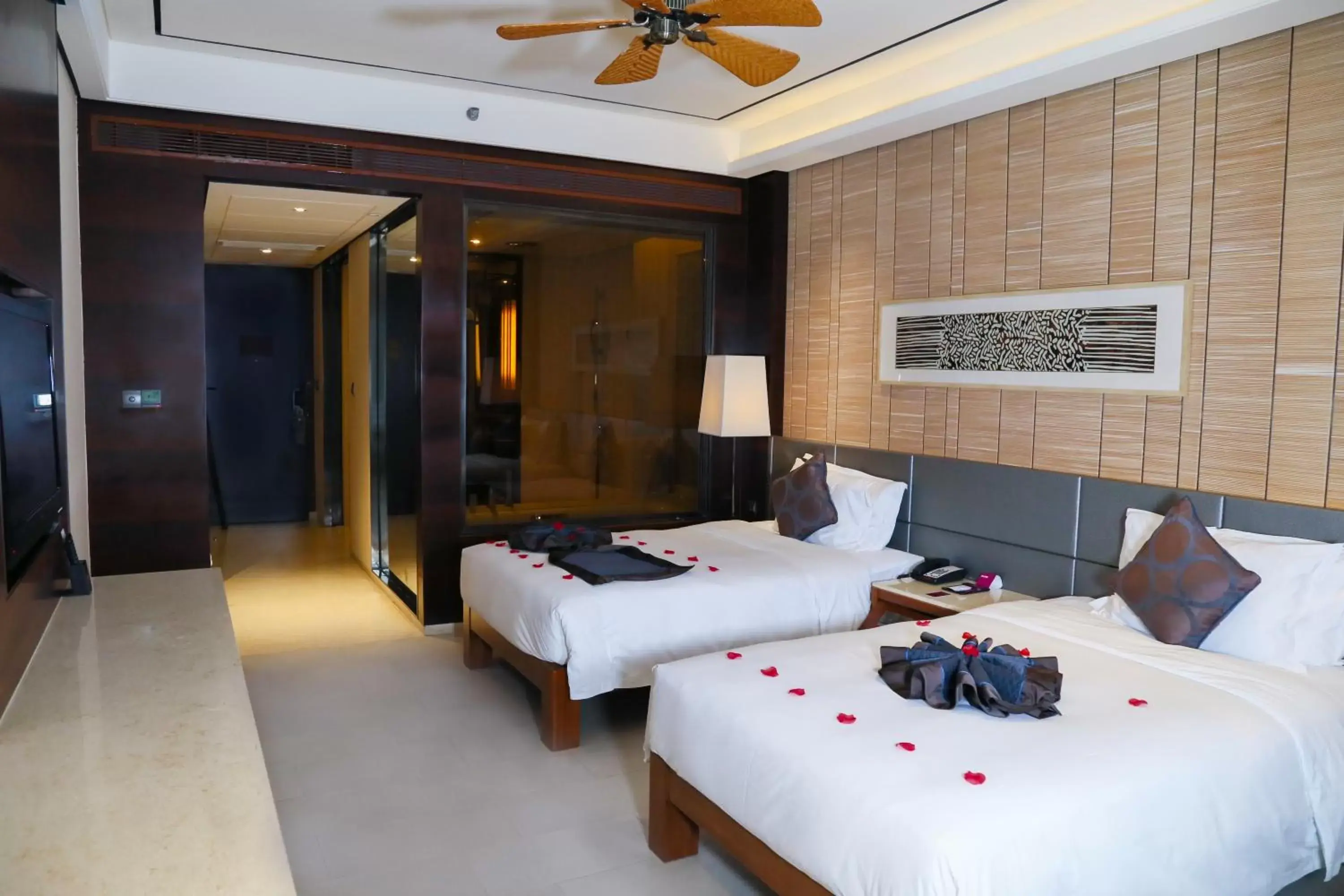 On site, Bed in Crowne Plaza Sanya City Center, an IHG Hotel