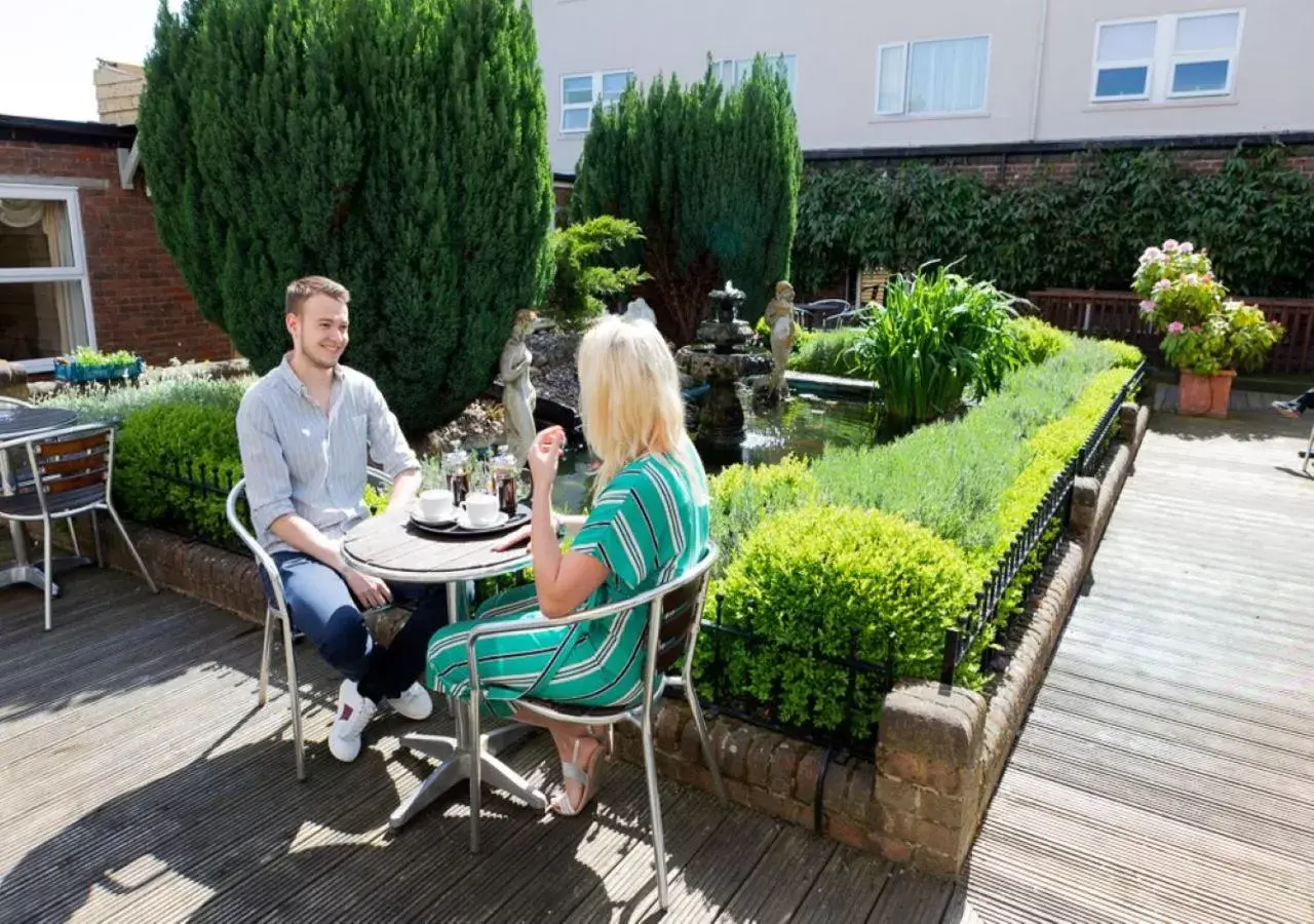 Patio in King Charles Hotel