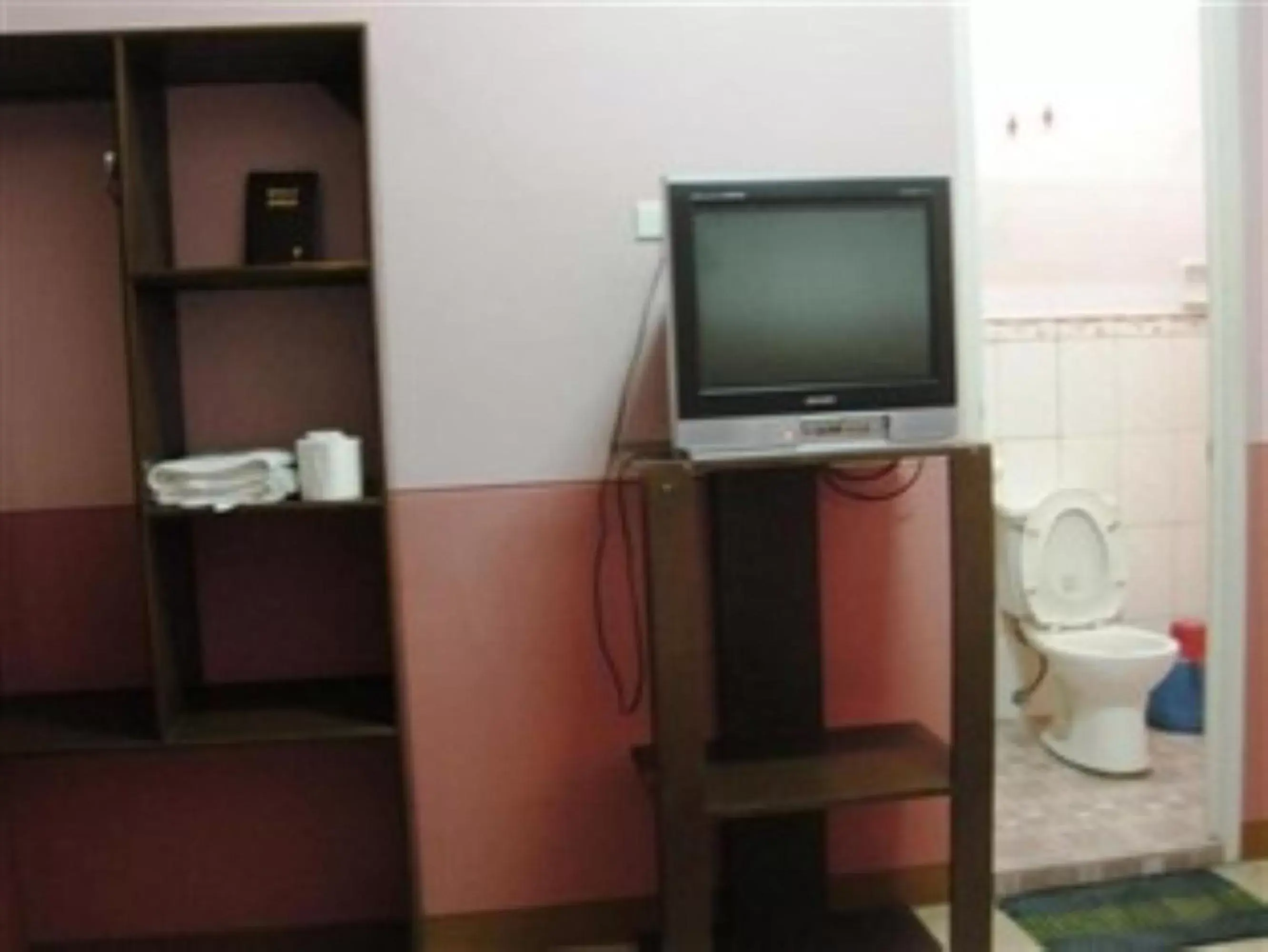 Bathroom, TV/Entertainment Center in GV Hotel - Cagayan de Oro