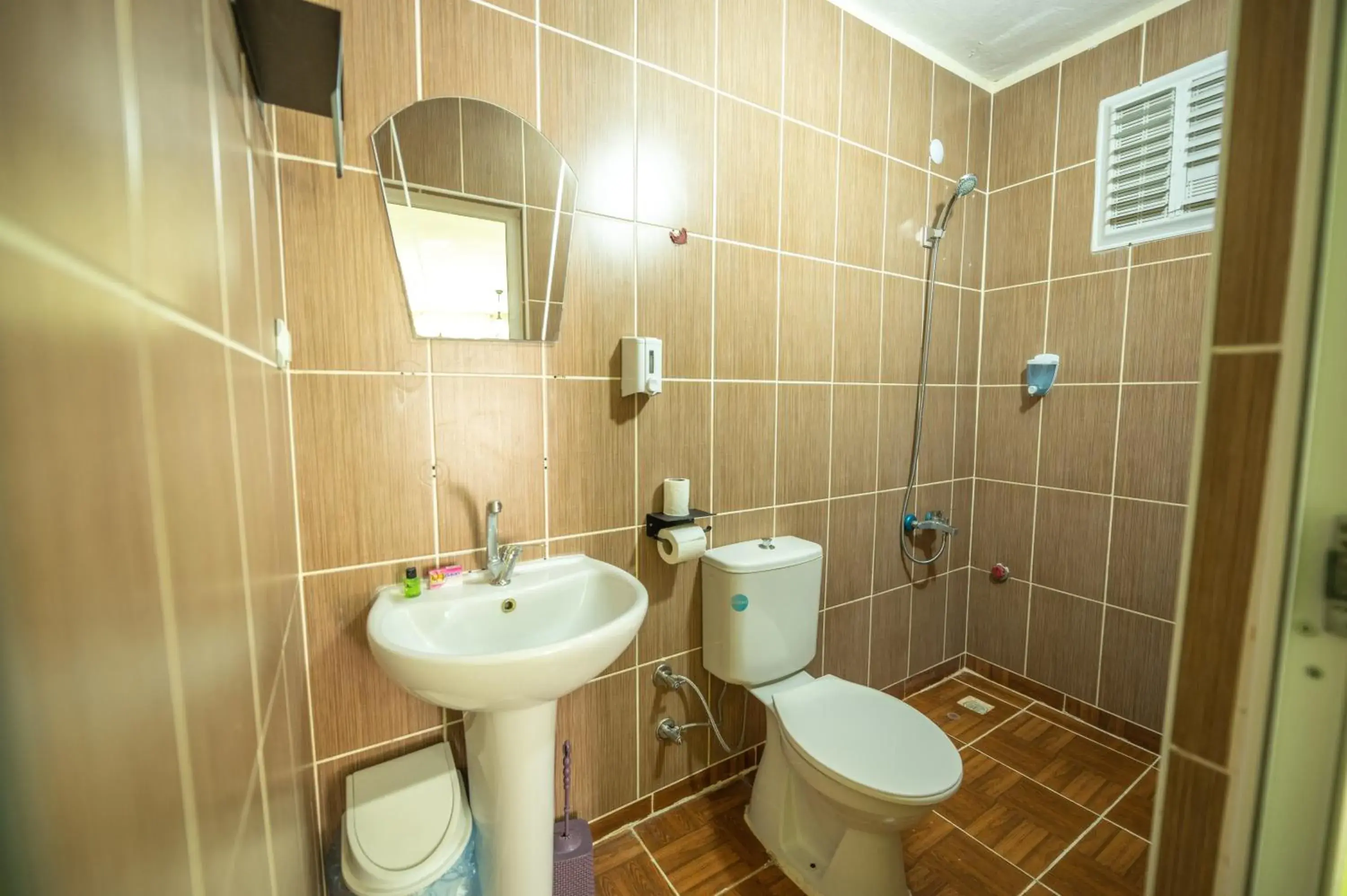 Bathroom in Anz Guesthouse