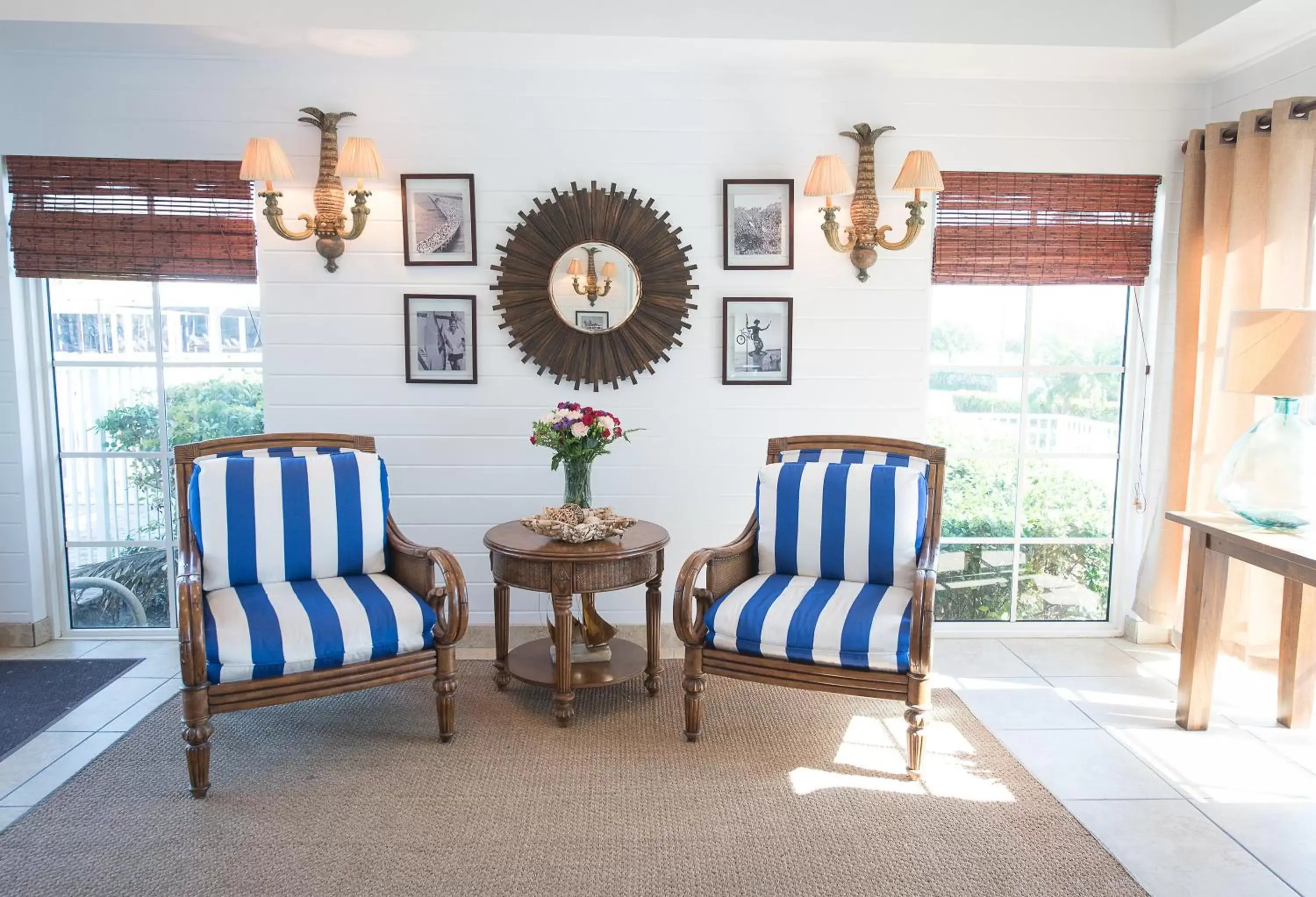 Lobby or reception, Seating Area in Skipjack Resort & Marina