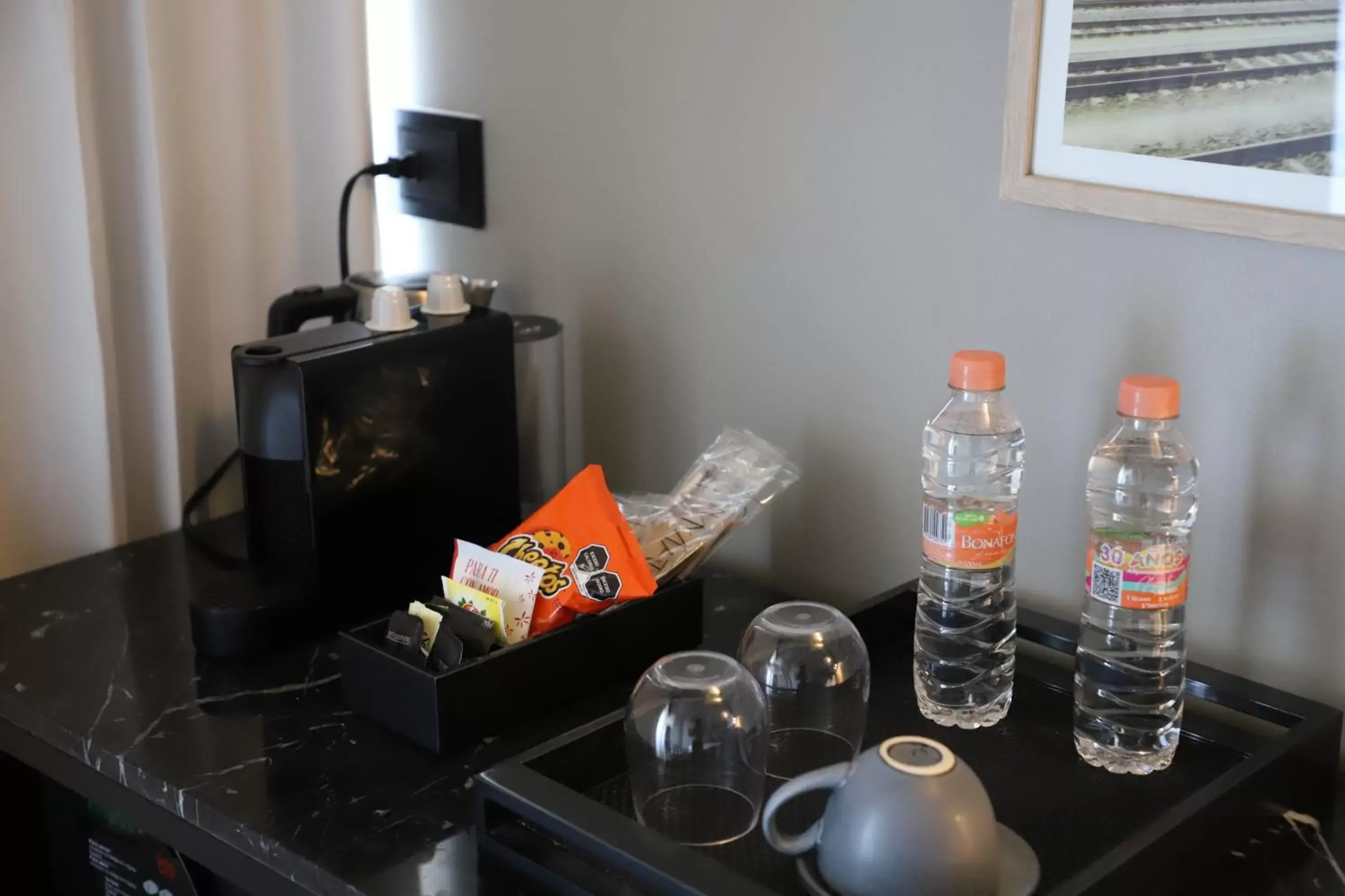 Coffee/tea facilities in Bellwort Hotel