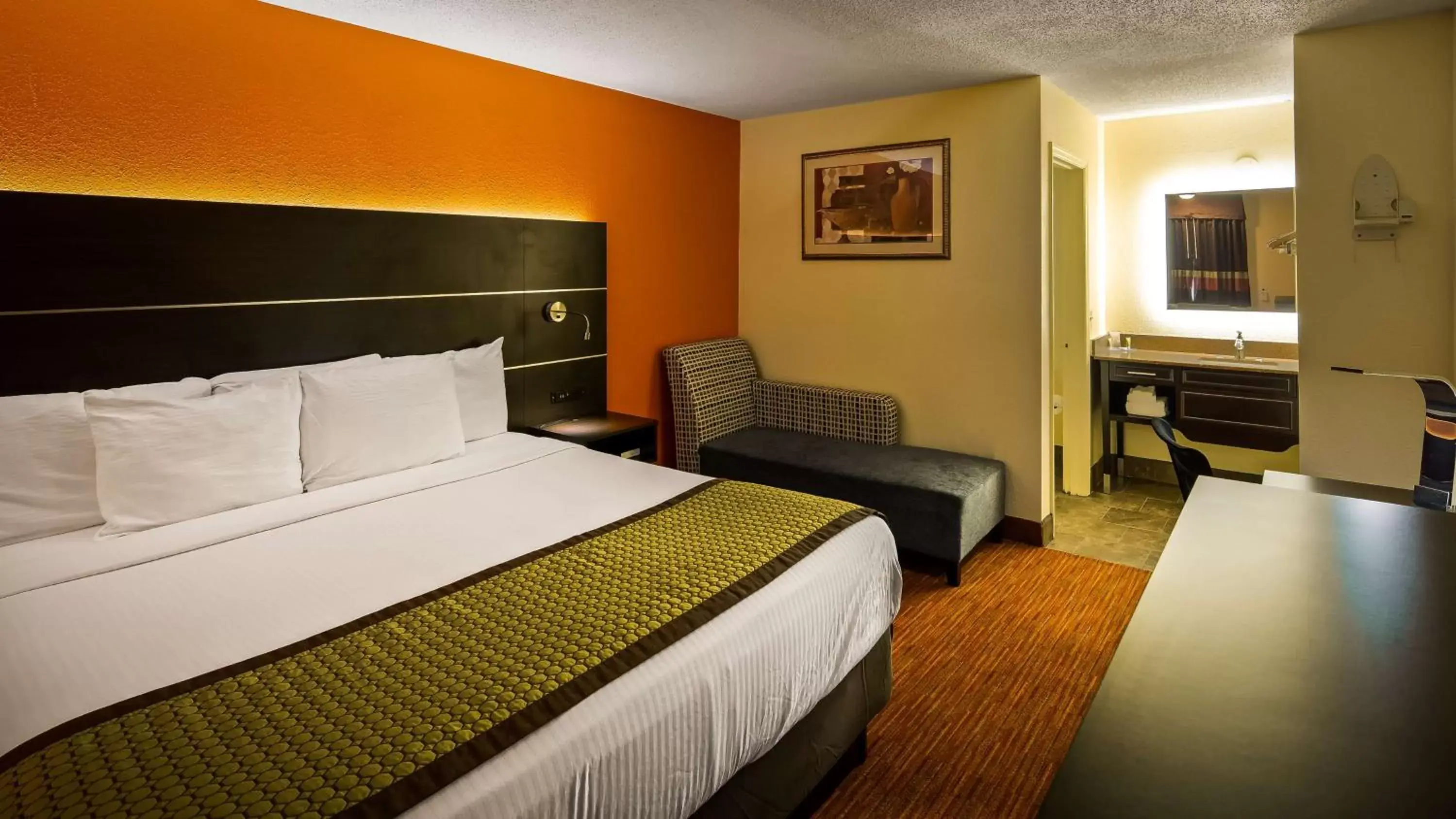 Photo of the whole room, Bed in SureStay Hotel by Best Western Manning