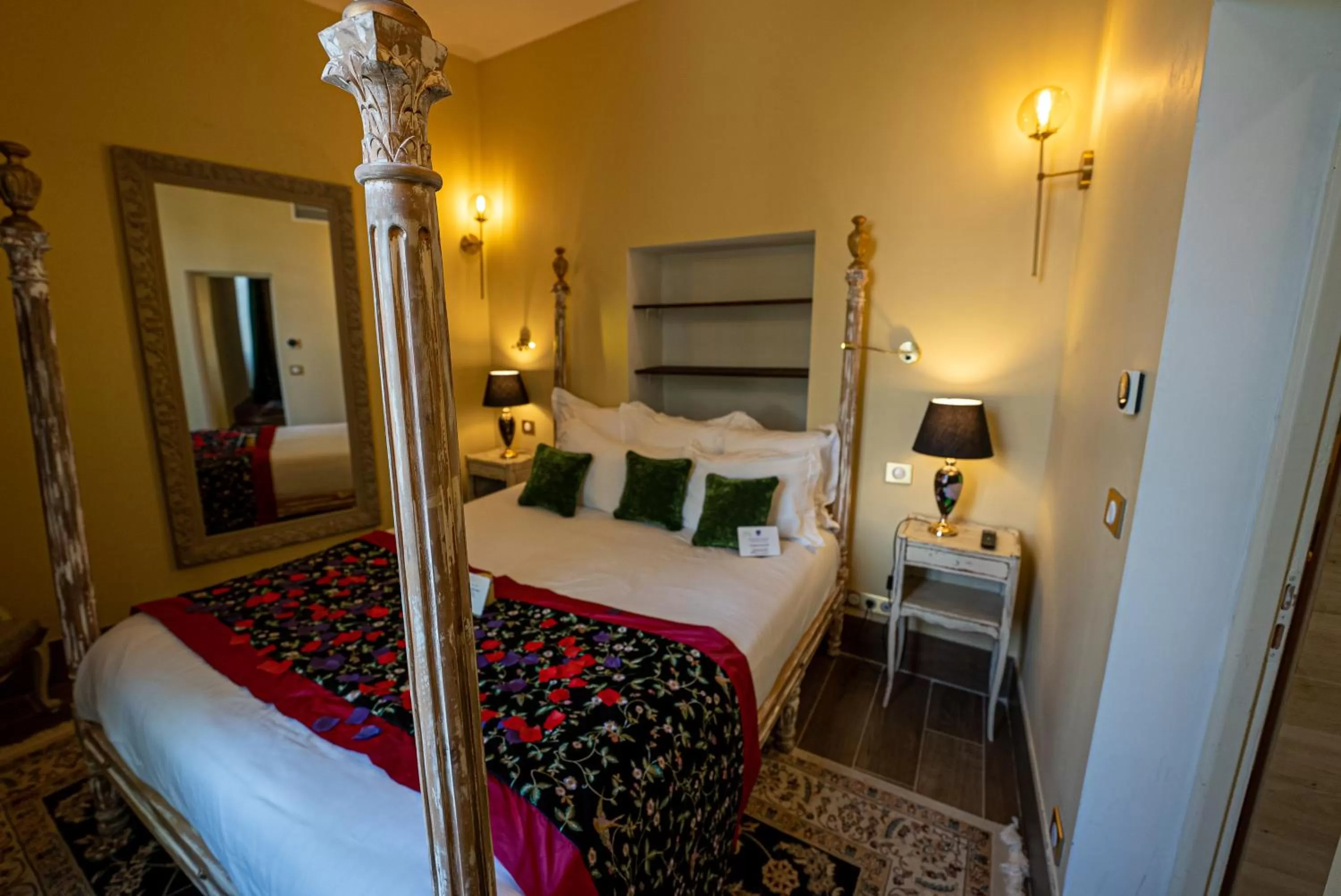 Bedroom, Bed in Le Clos Violette et Le 11 D'Aglaé - Hôtel de Charme Design de Luxe