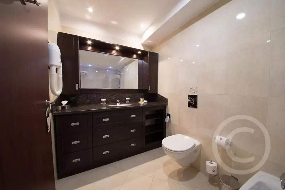 Bathroom in Ramada Hotel & Suites by Wyndham Bucharest North