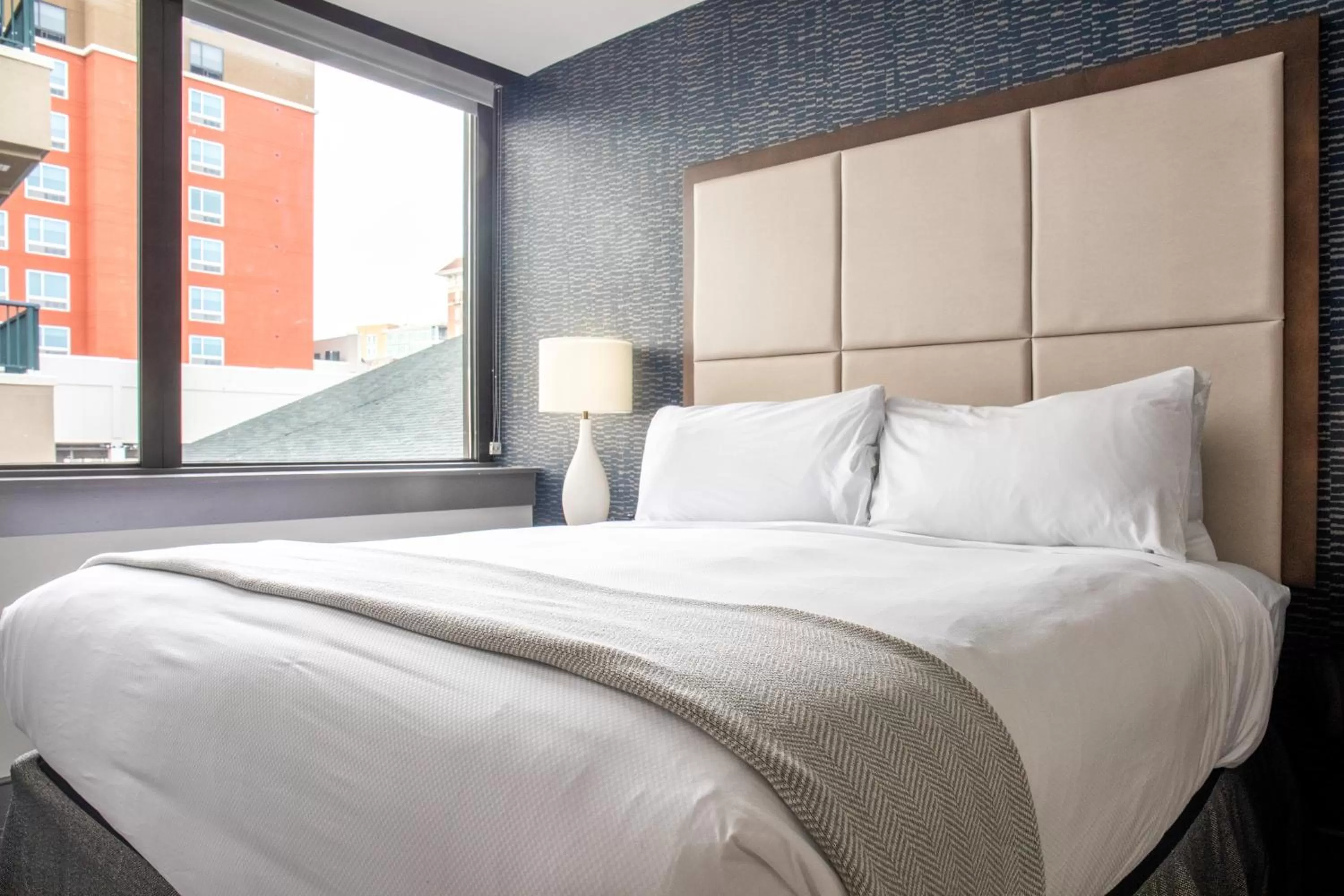 Bedroom, Bed in Haywood Park Hotel, an Ascend Collection Hotel