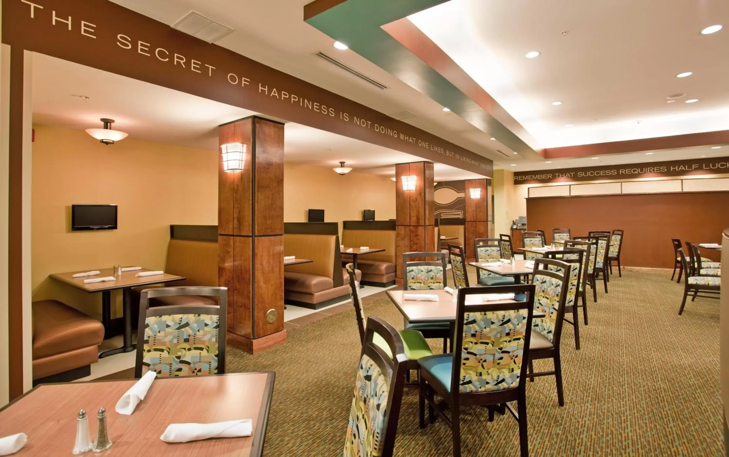 Restaurant/Places to Eat in Holiday Inn Columbia East, an IHG Hotel