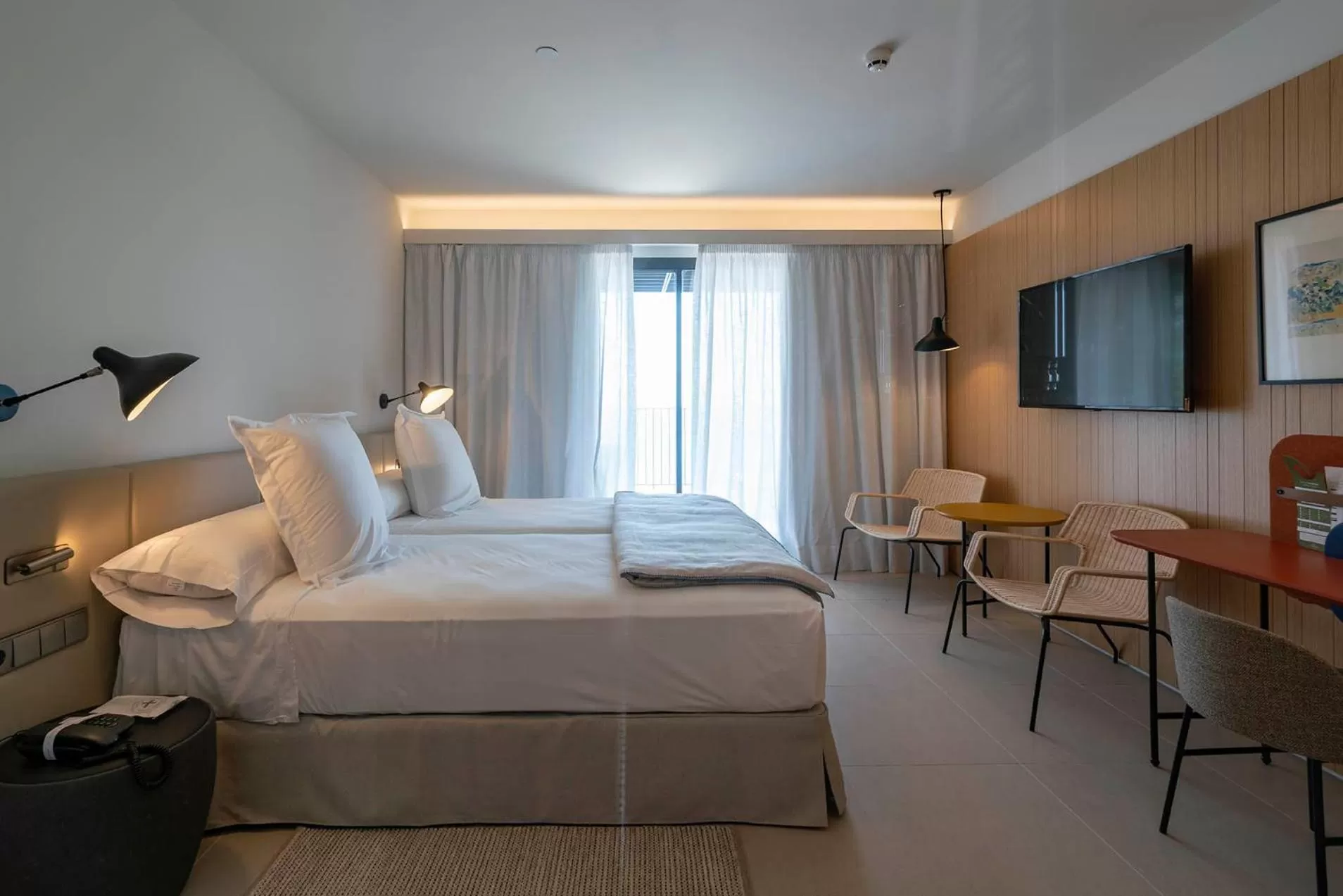 Photo of the whole room, Bed in Parador de Aiguablava