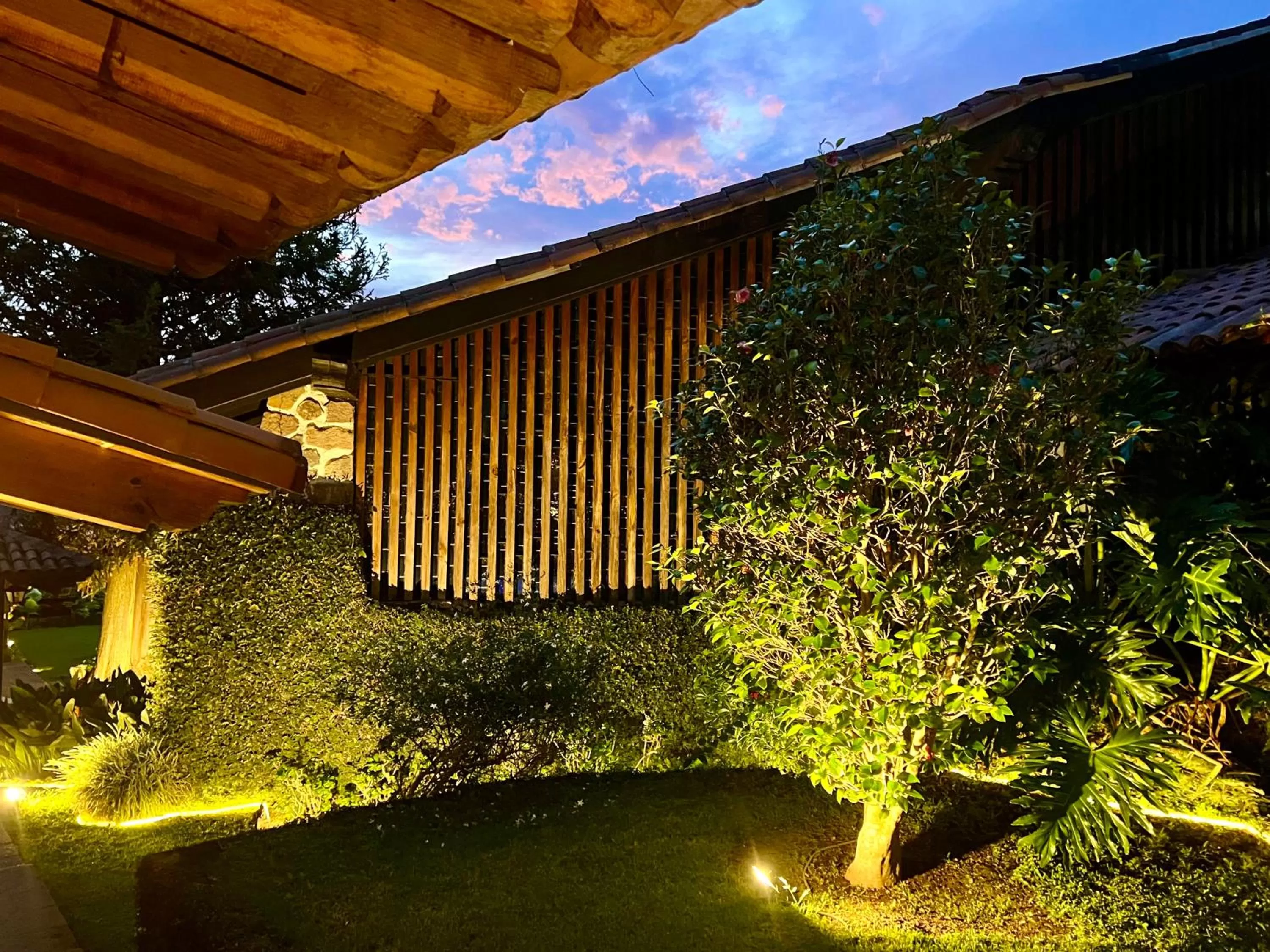 Property Building in San José Del Valle