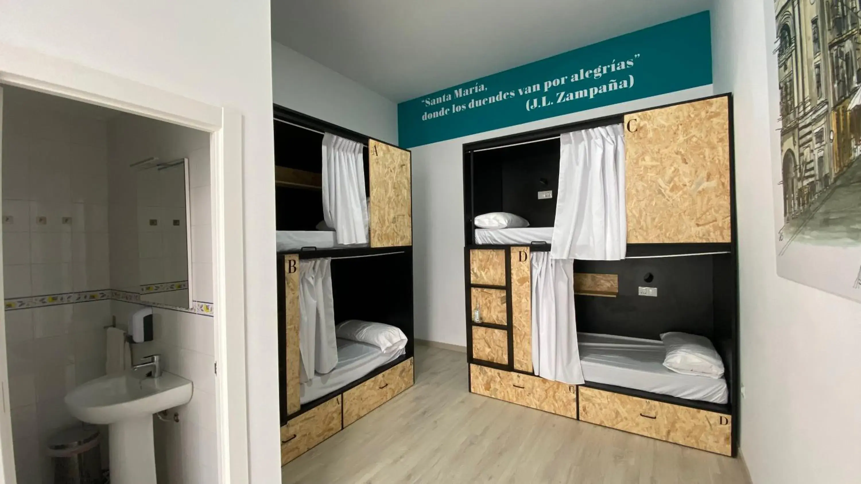 Bed in Planeta Cadiz Hostel