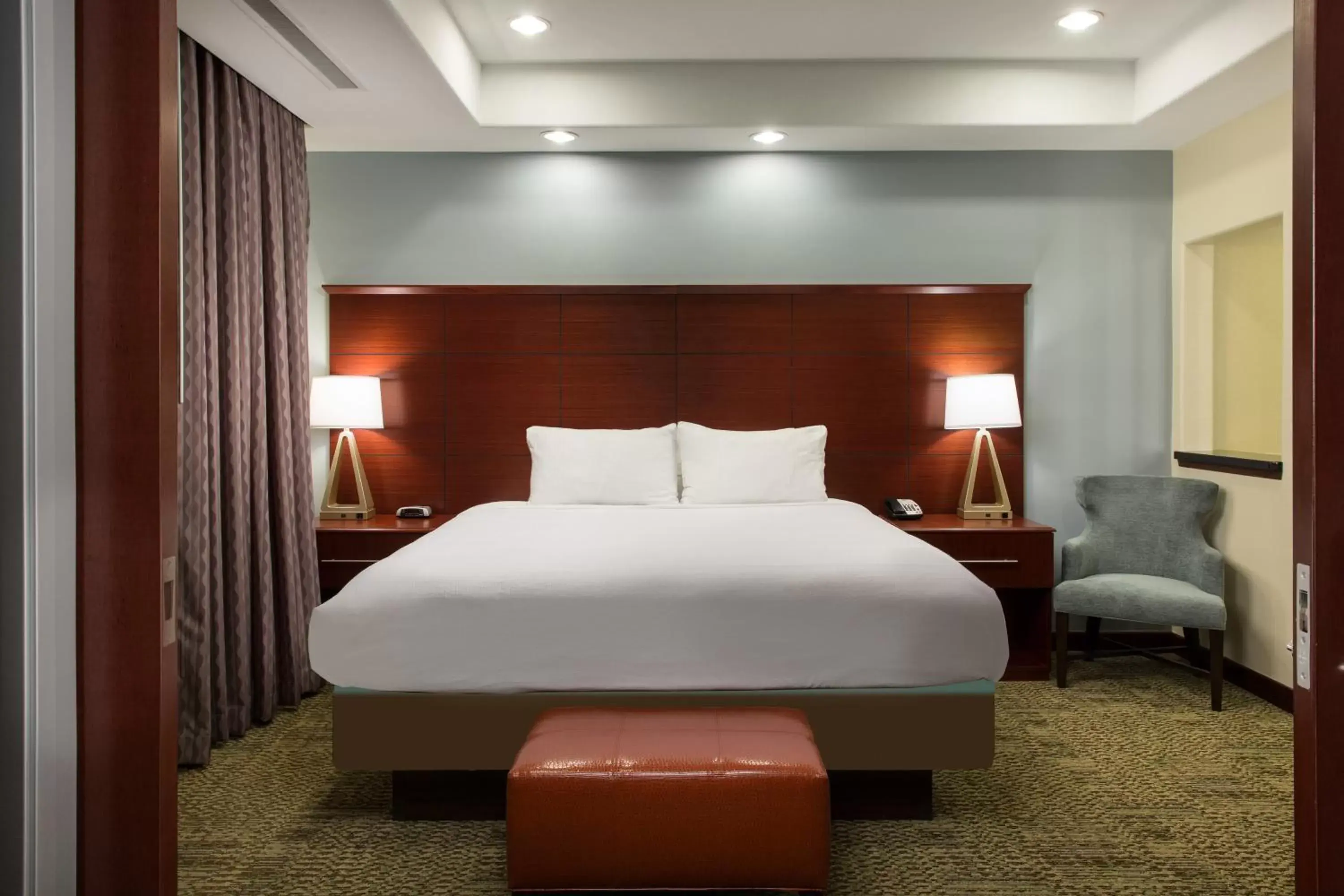 Bed in Staybridge Suites Las Vegas - Stadium District