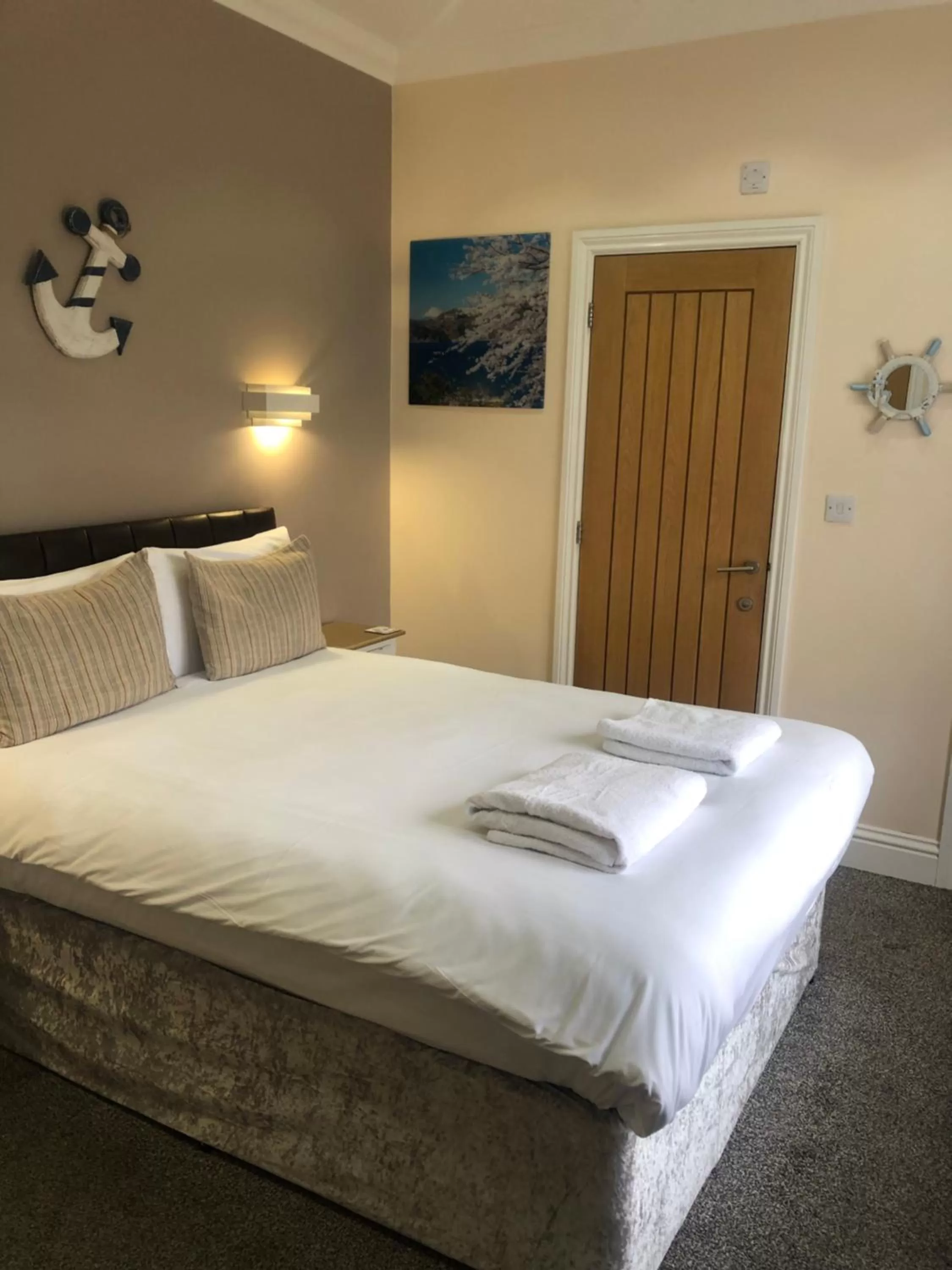 Bed in Queen Phillippa