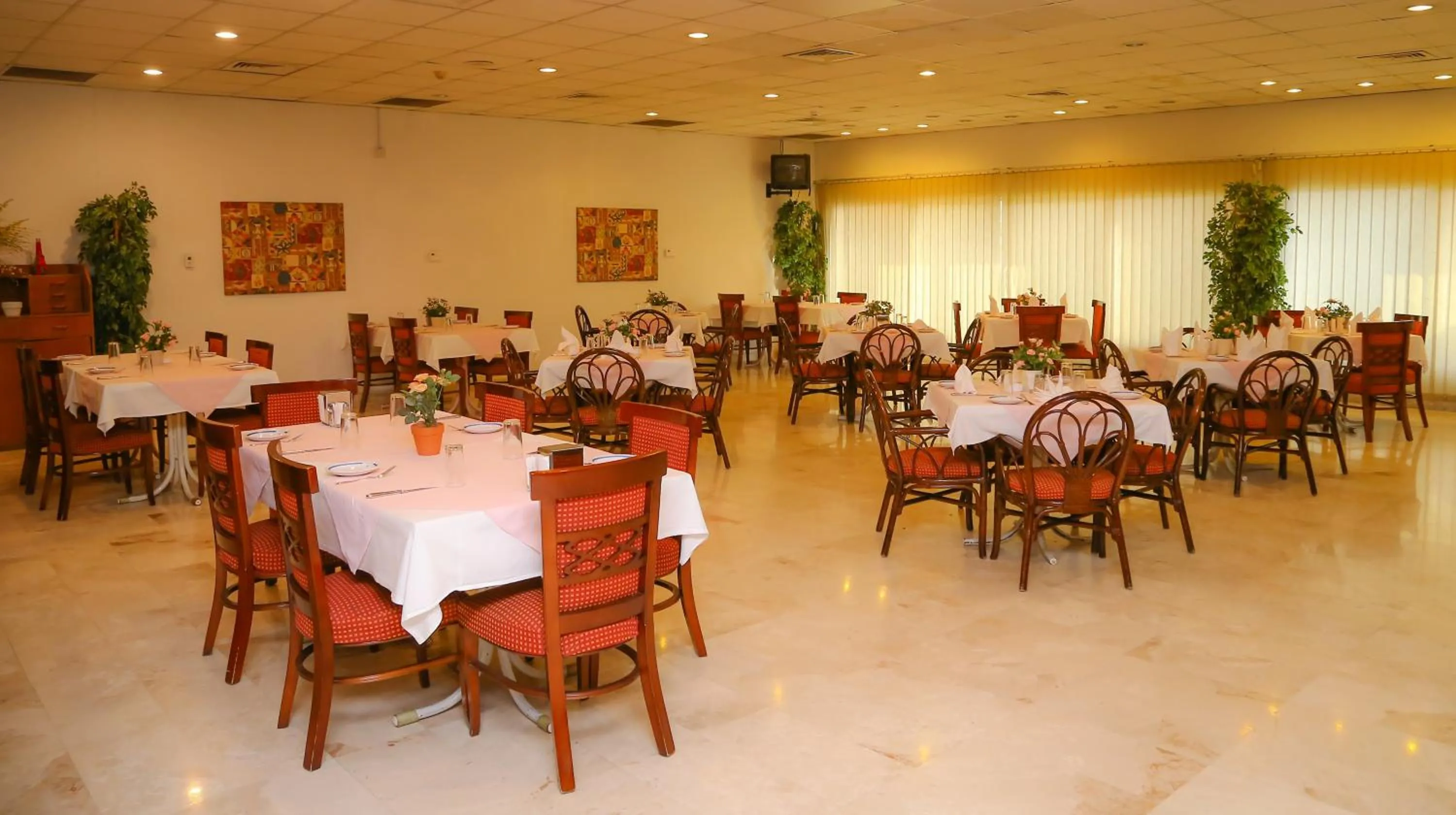 Restaurant/places to eat in Fujairah Hotel & Resort