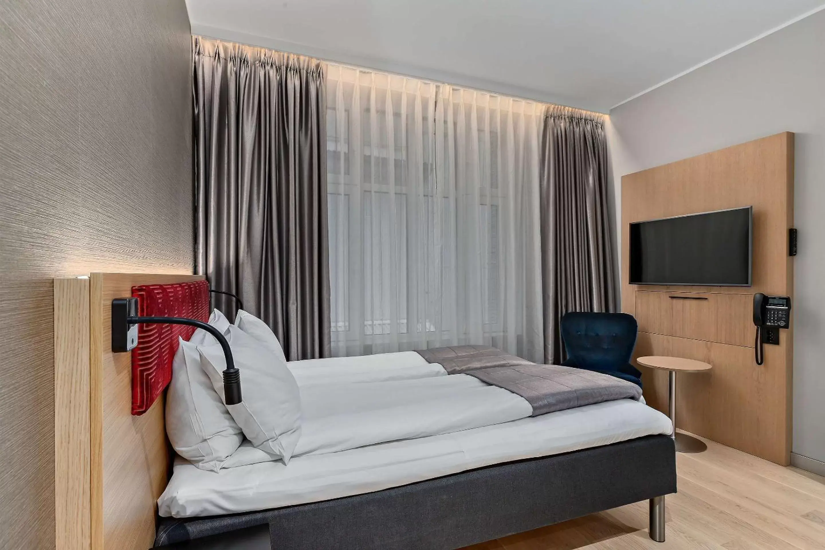 Bedroom, Bed in Bergen Harbour Hotel, WorldHotels Crafted