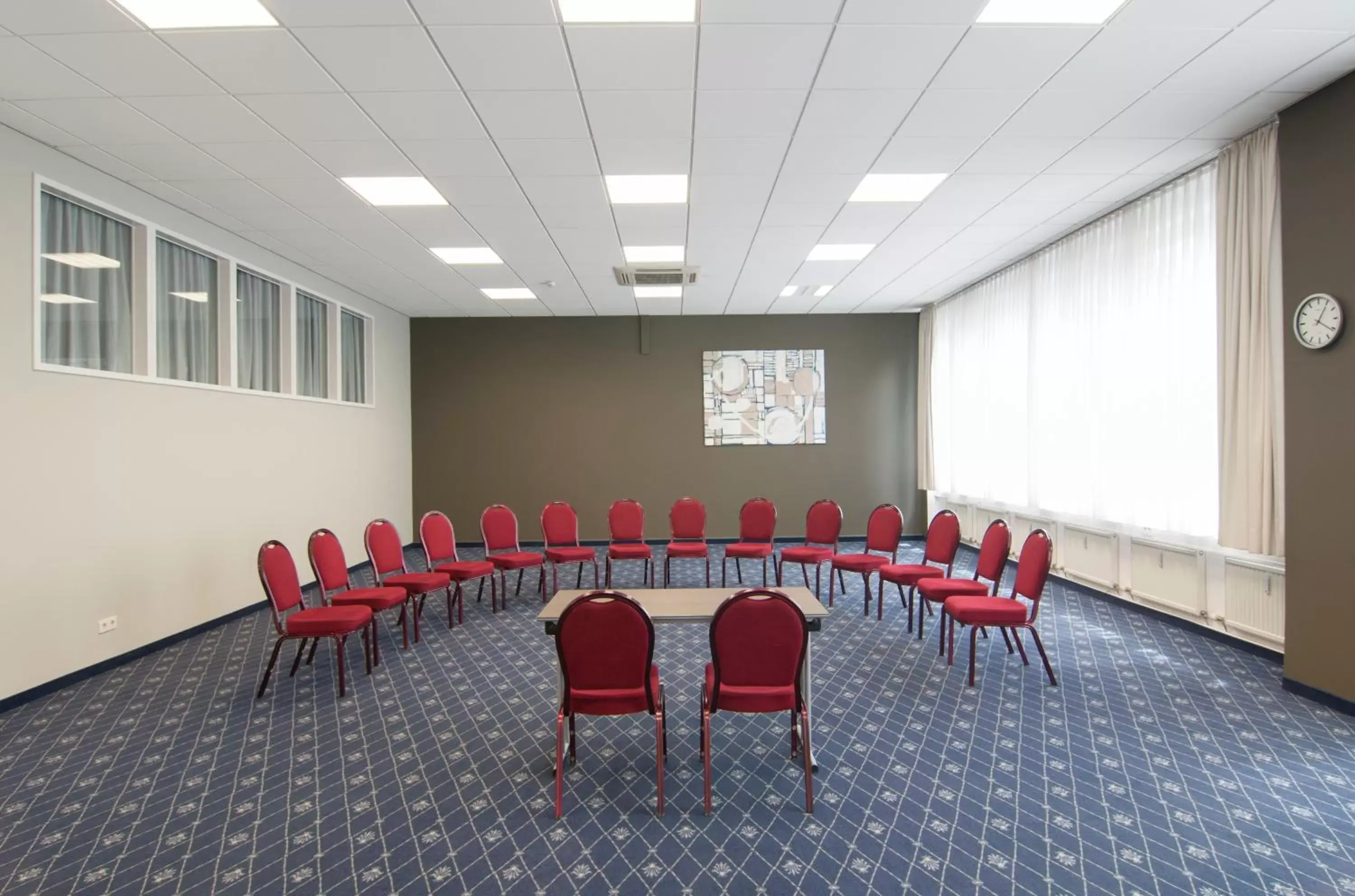 Meeting/conference room in Holiday Inn Munich Unterhaching, an IHG Hotel