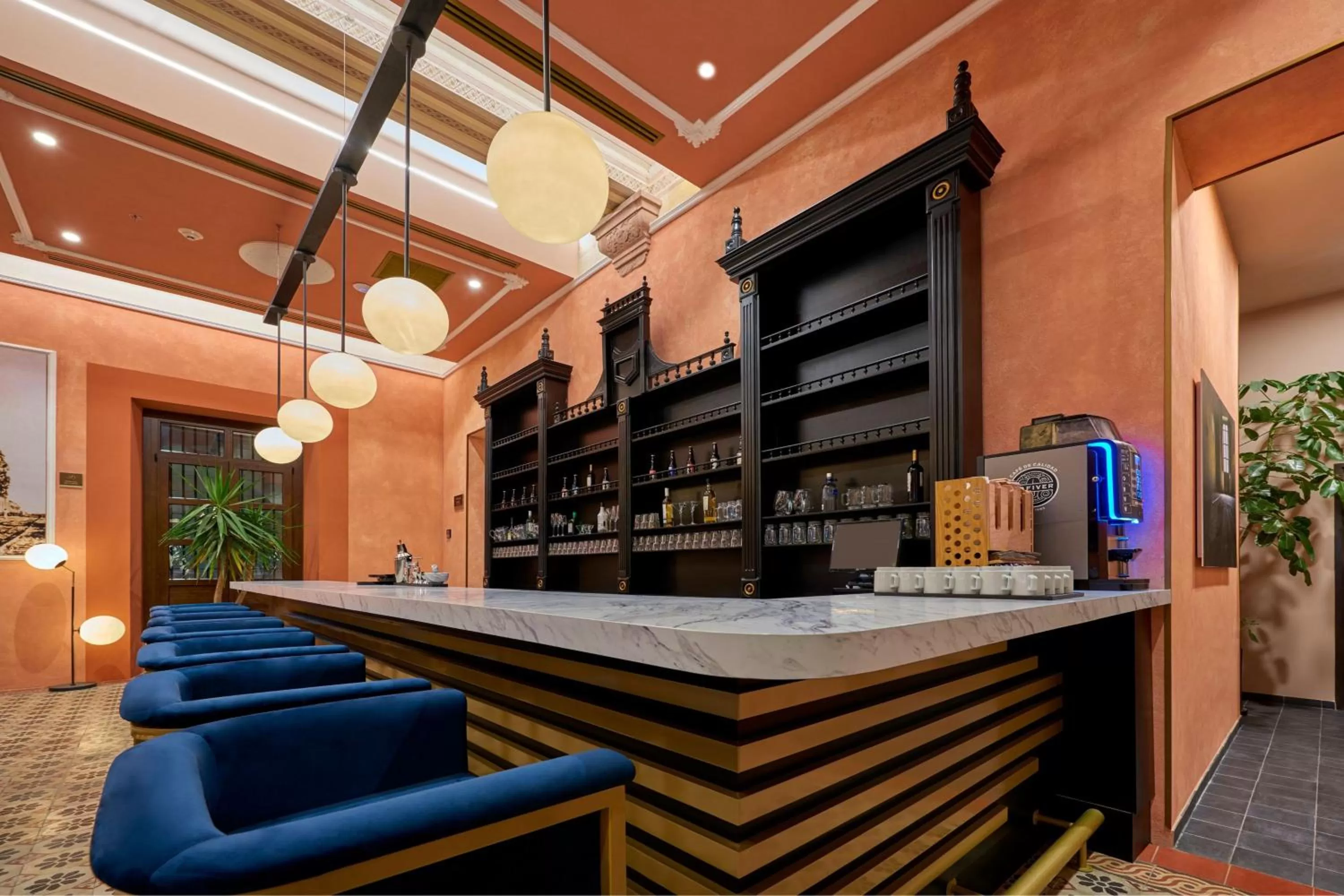 Lounge or bar in City Centro by Marriott San Luis Potosi