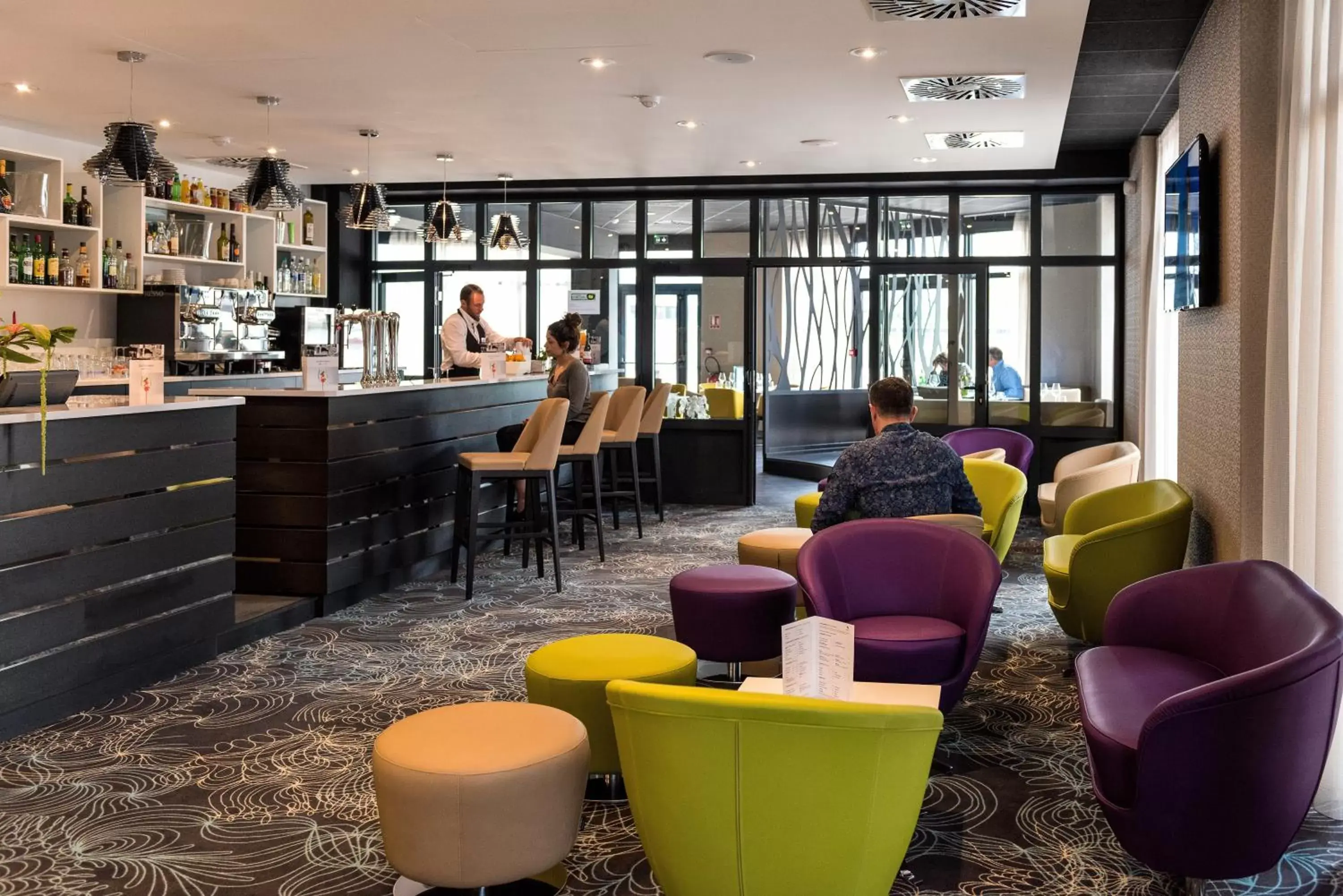 Lounge or bar, Lounge/Bar in Mercure Cherbourg Centre Port