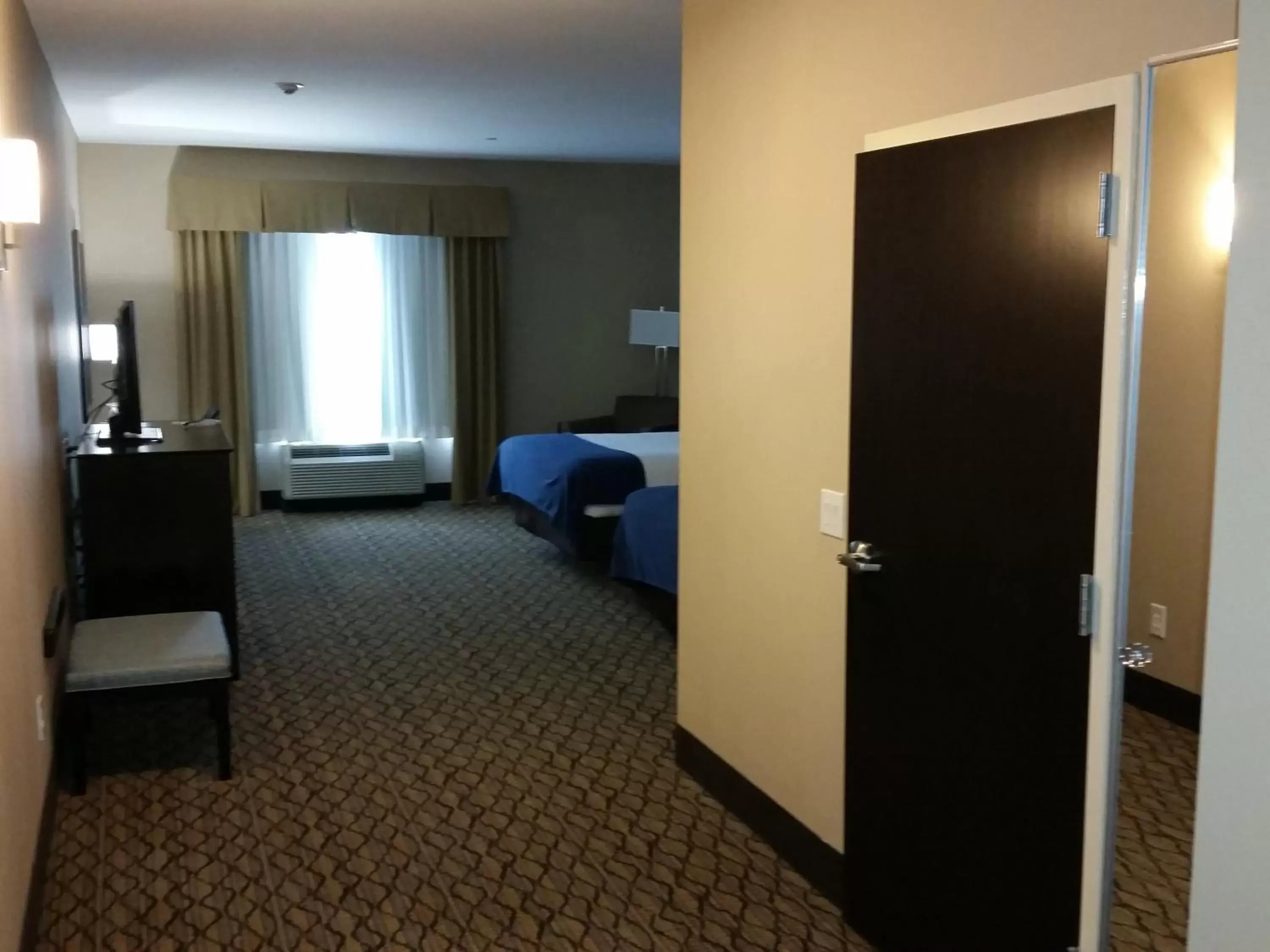 Photo of the whole room, Bed in Holiday Inn Express and Suites Atascocita - Humble - Kingwood, an IHG Hotel