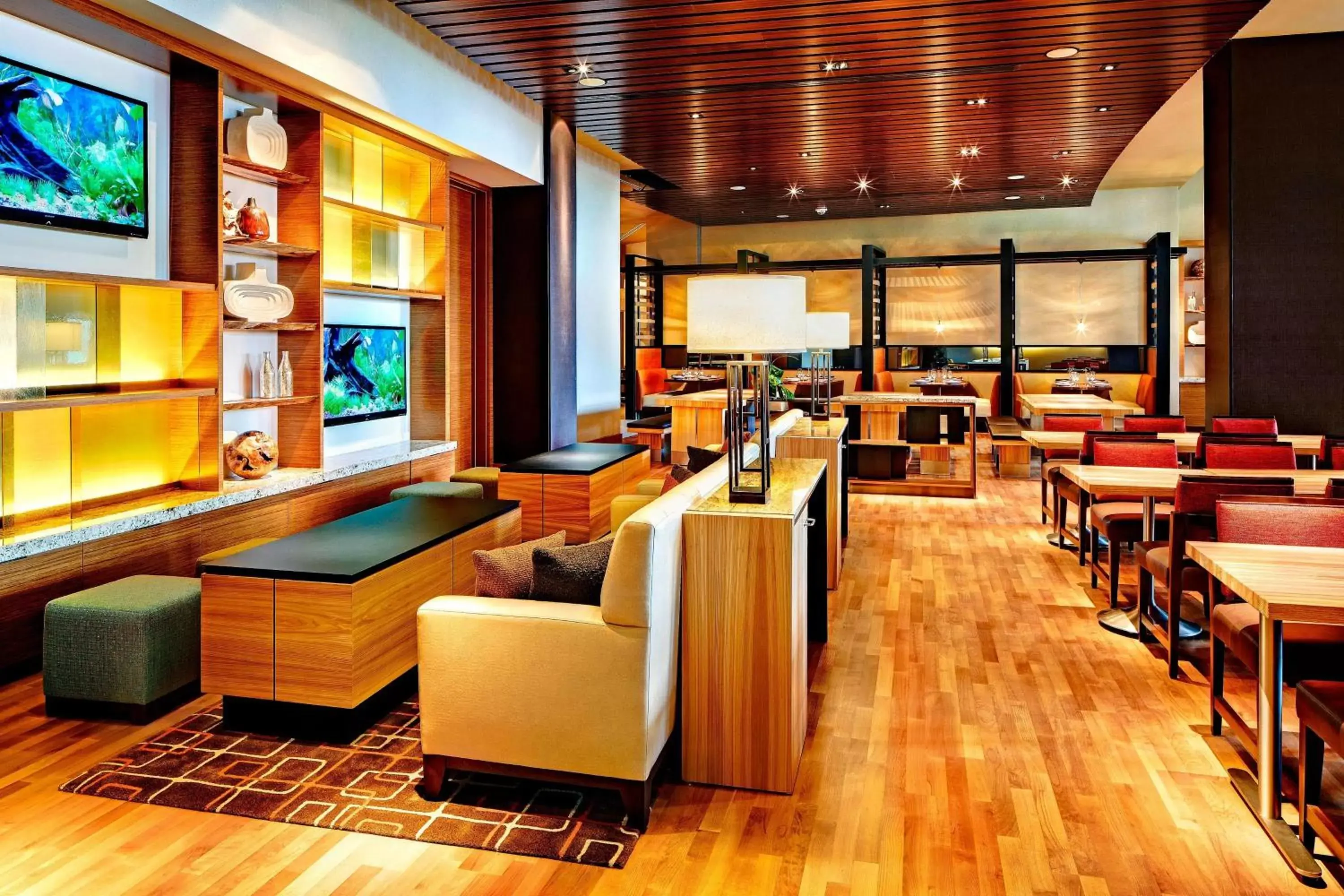 Kitchen or kitchenette, Lounge/Bar in San Diego Marriott Marquis and Marina