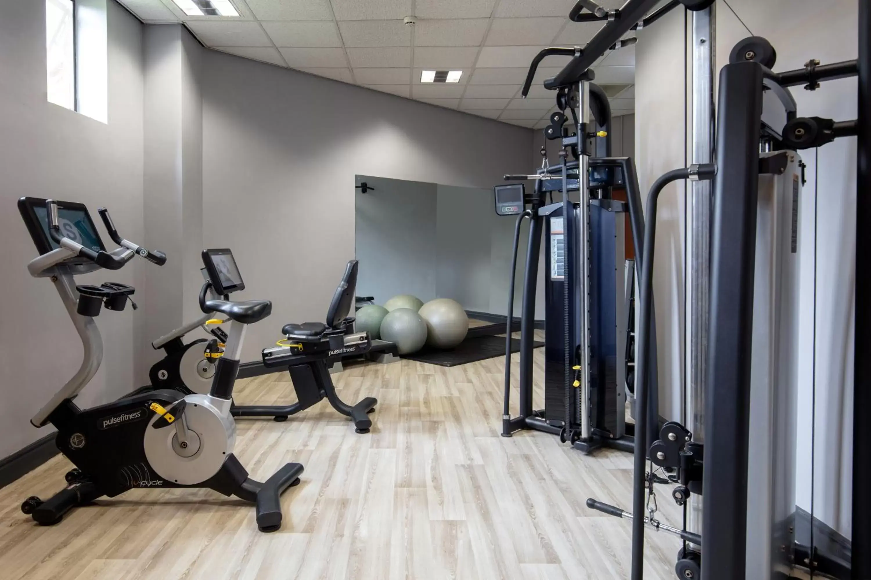 Fitness centre/facilities, Fitness Center/Facilities in Stratford Manor Hotel
