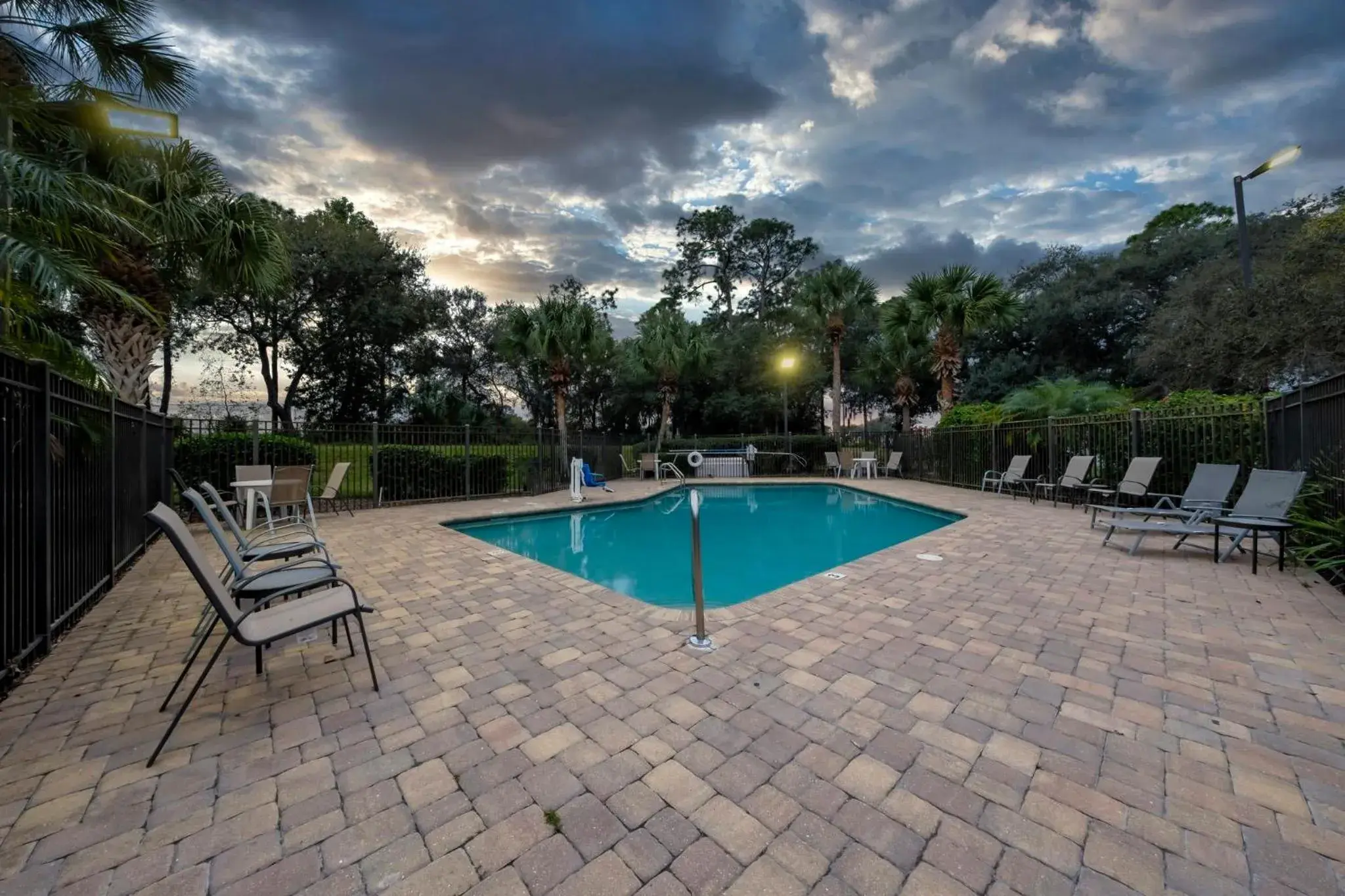 Swimming Pool in Red Roof Inn Tampa - Brandon