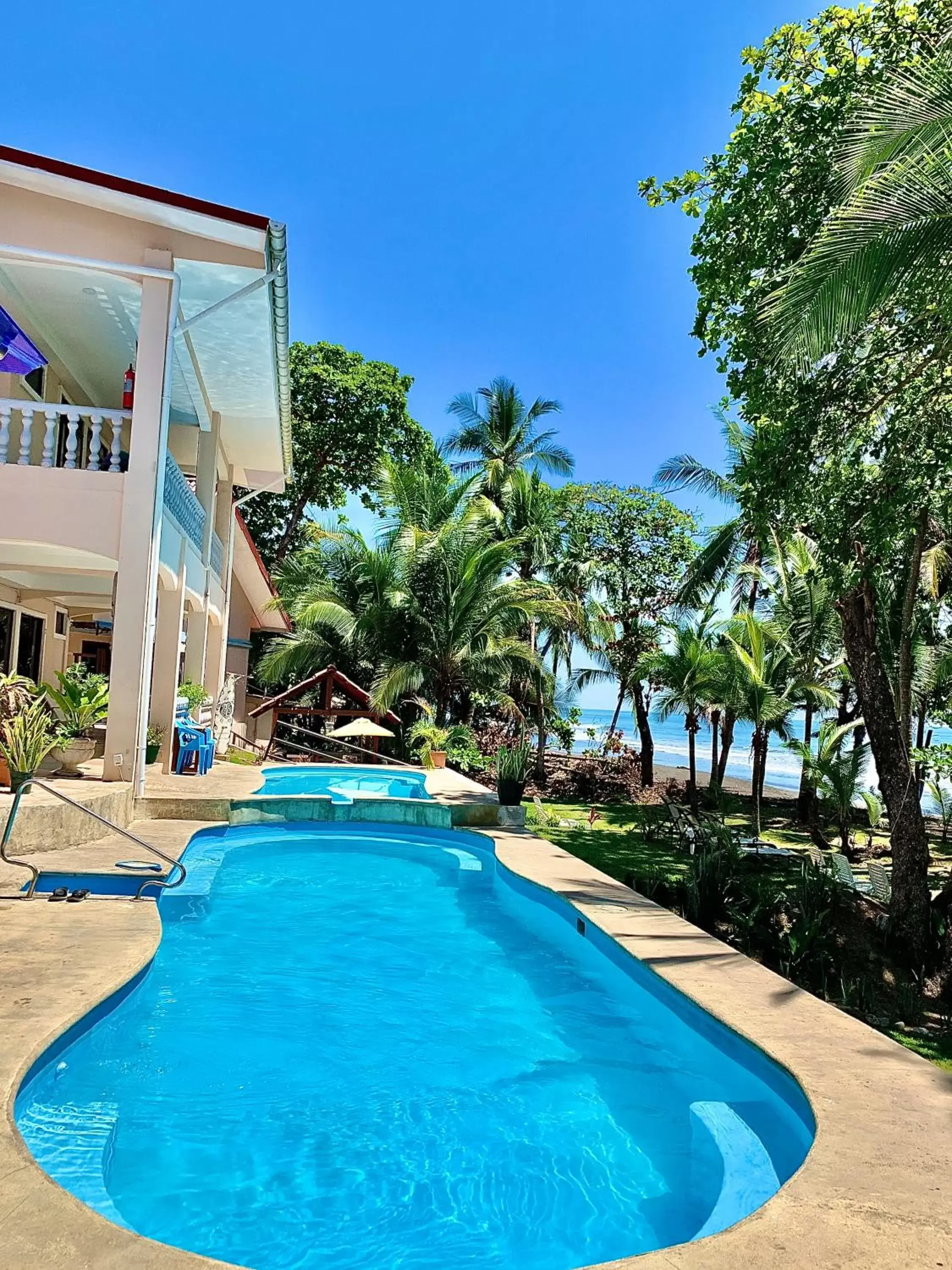 Swimming Pool in Hotel Beachfront Vista Hermosa