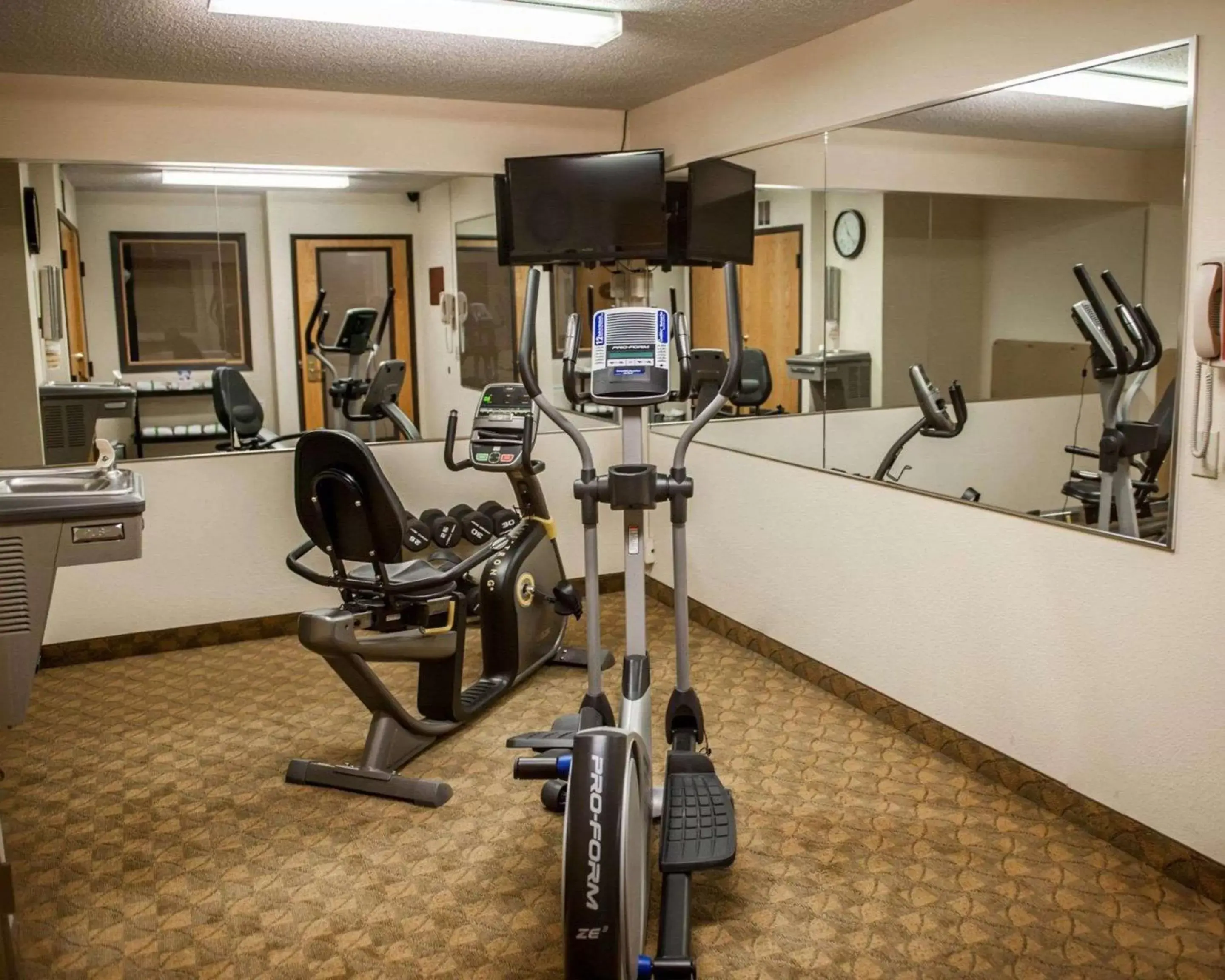 Fitness centre/facilities, Fitness Center/Facilities in Econo Lodge Champaign Urbana – University Area