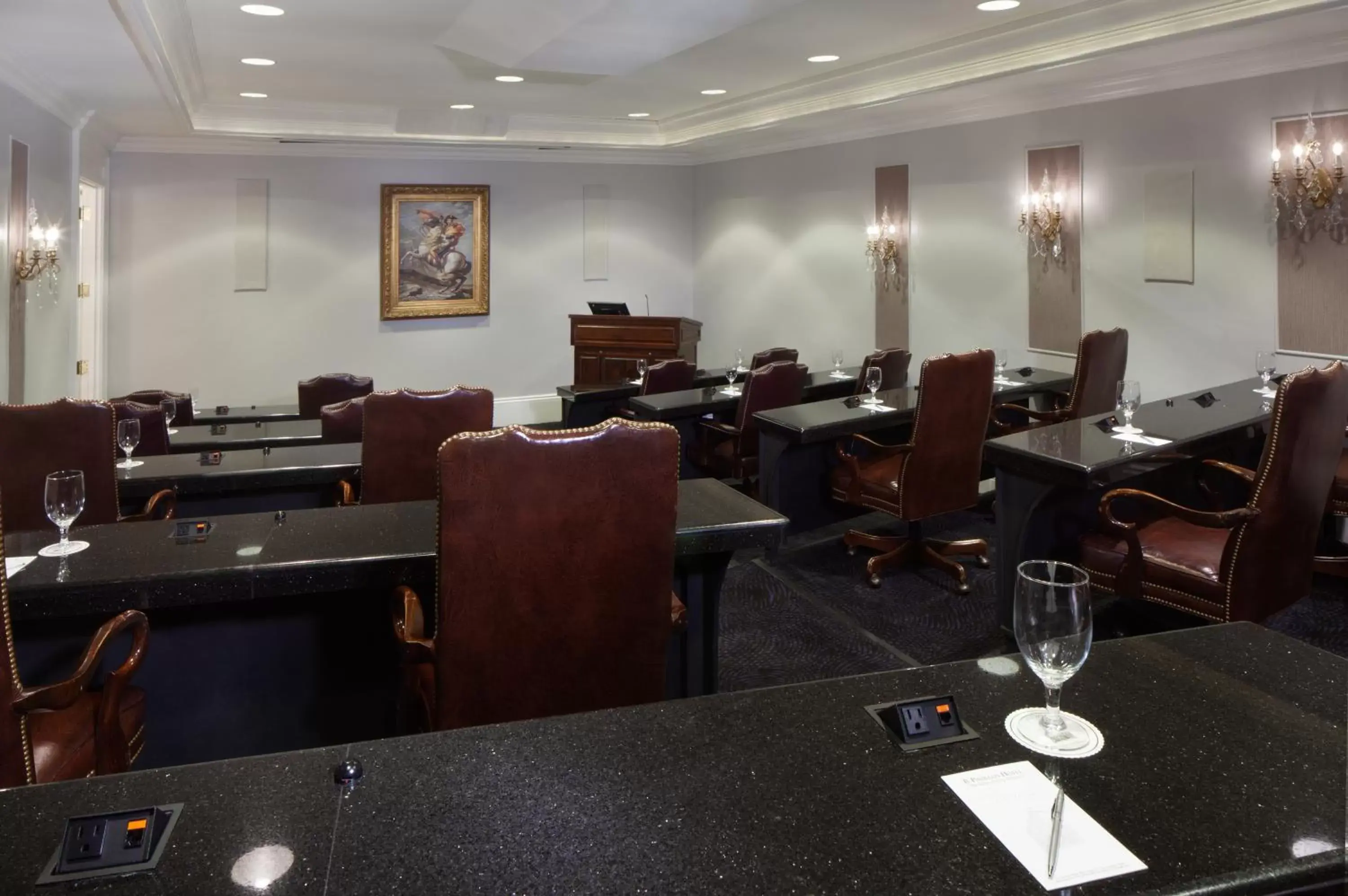 Business facilities, Restaurant/Places to Eat in Le Pavillon New Orleans