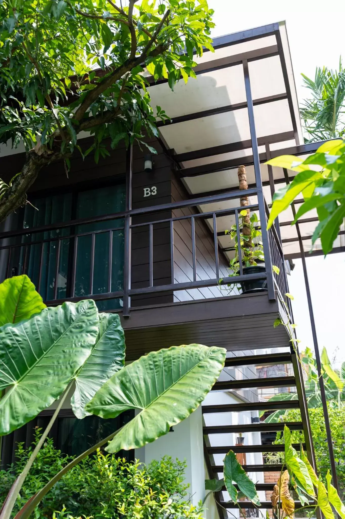 Property building in นายก่ายหมอน Nine-Kai-Mon Property building in นายก่ายหมอน Nine-Kai-Mon