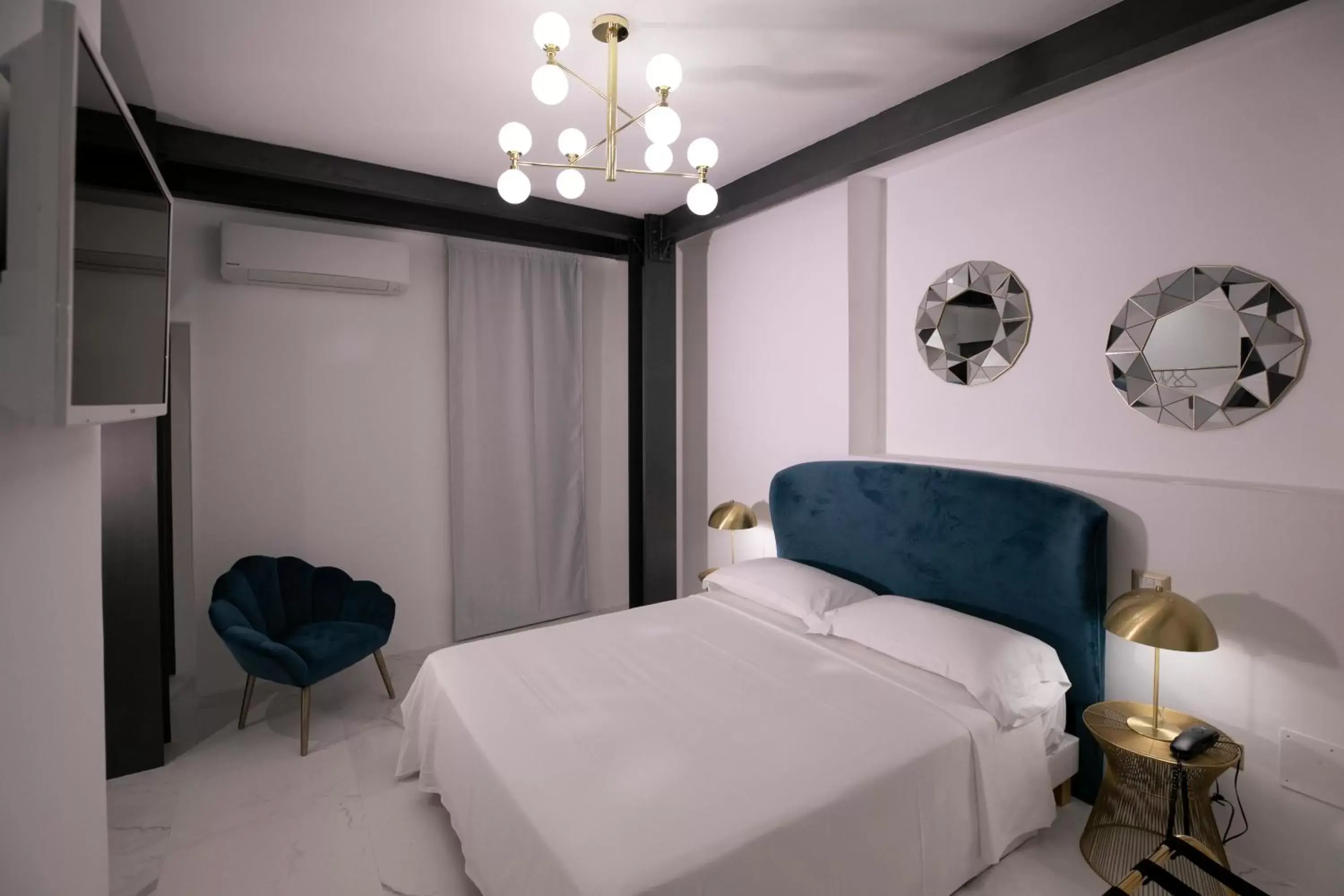 Bedroom, Bed in Azzoli Trapani - Apartments&Skypool - Adults Only