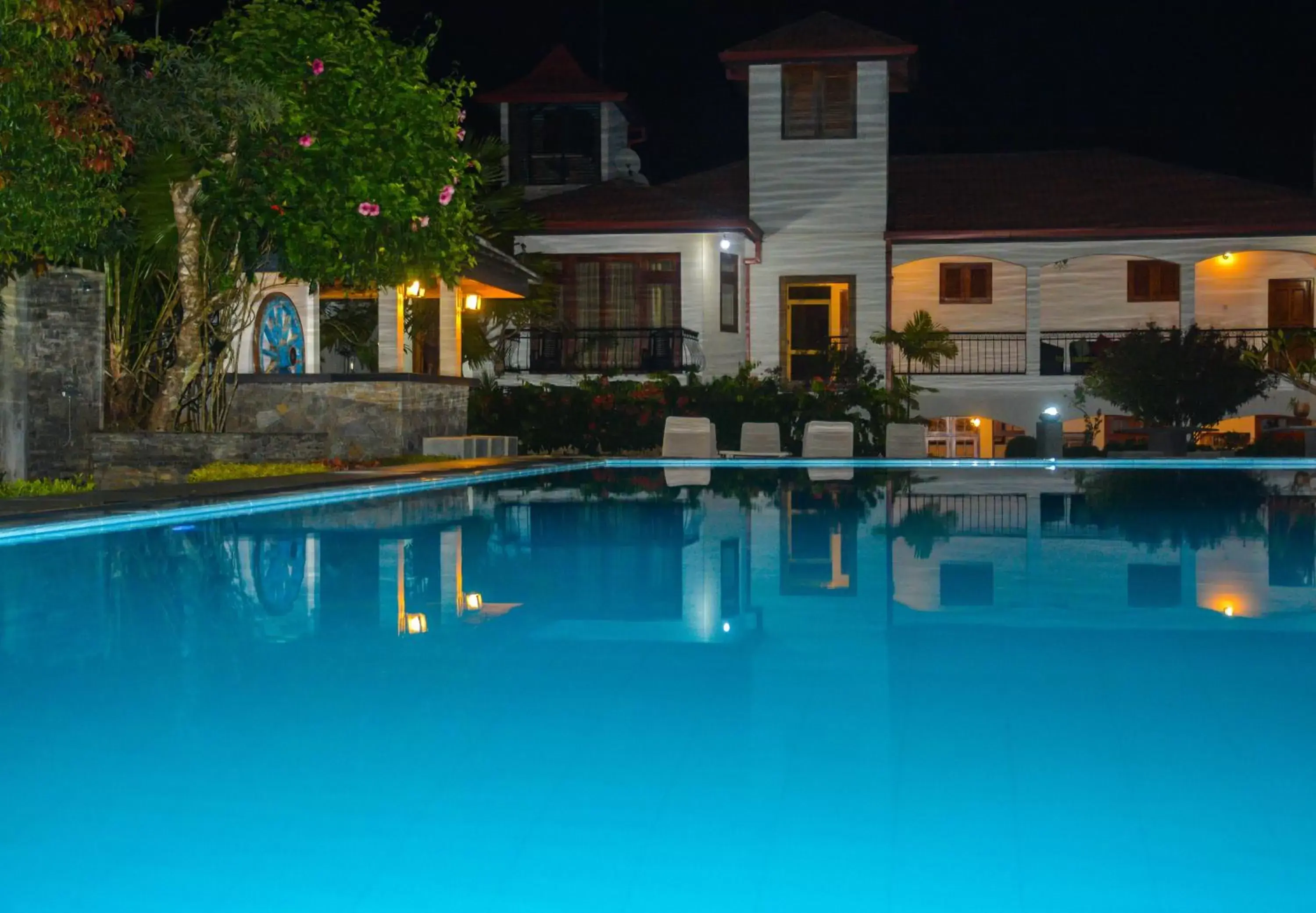 Pool view, Swimming Pool in Elegant Hotel