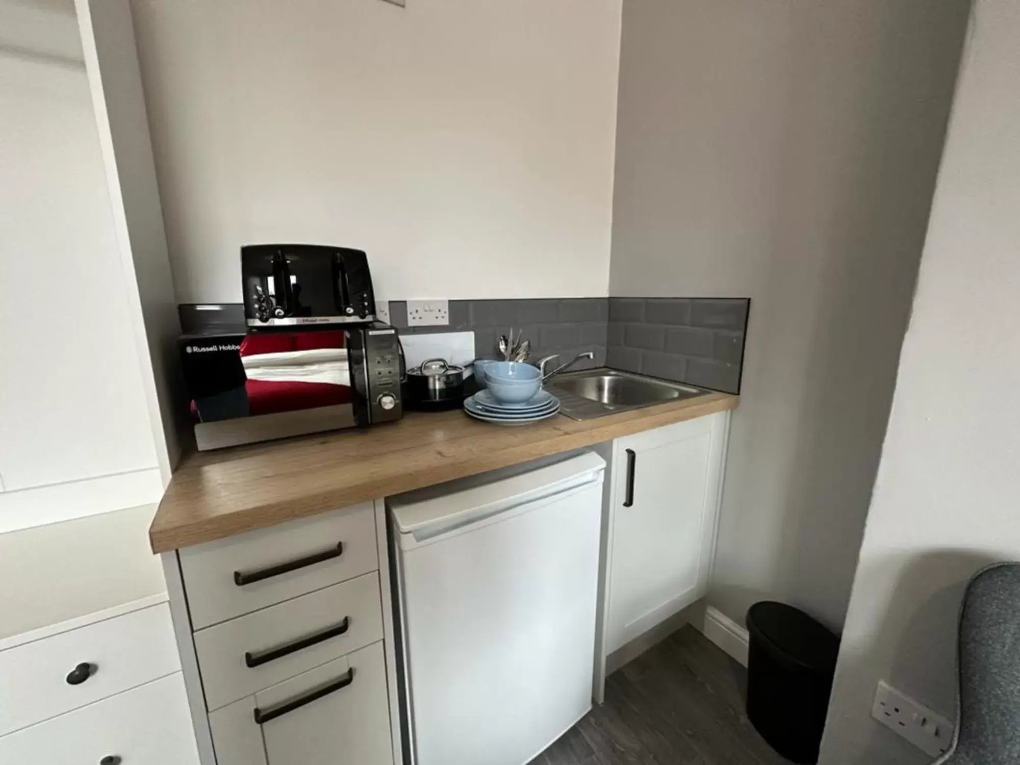 Kitchen/Kitchenette in The Fishpond - Premier Nottingham Studios