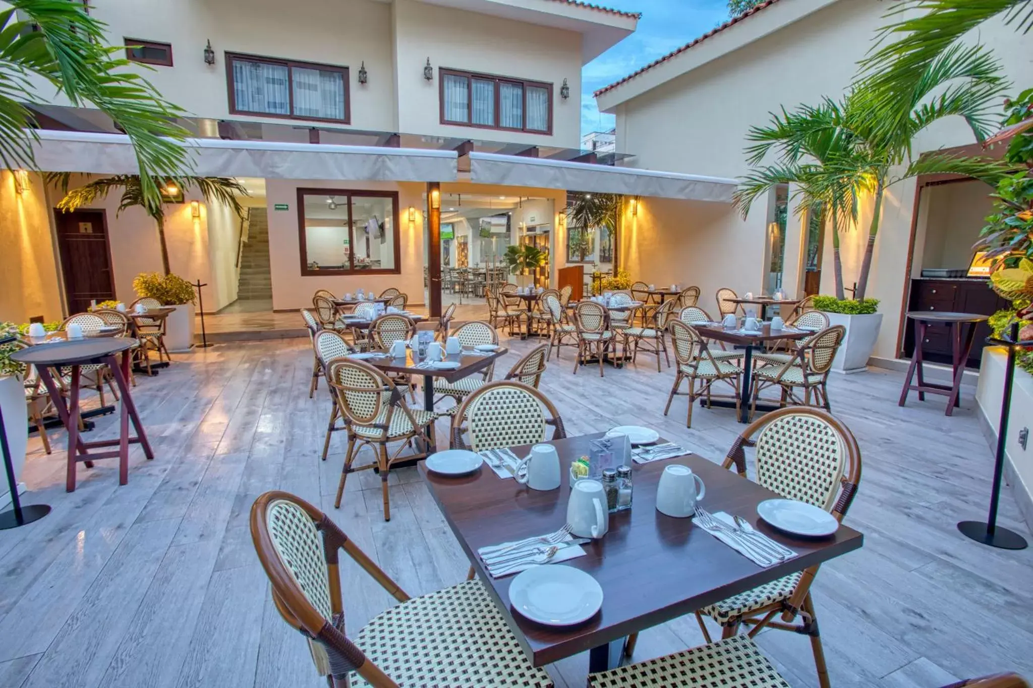 Dining area, Restaurant/Places to Eat in Casa Nicole Boutique Hotel