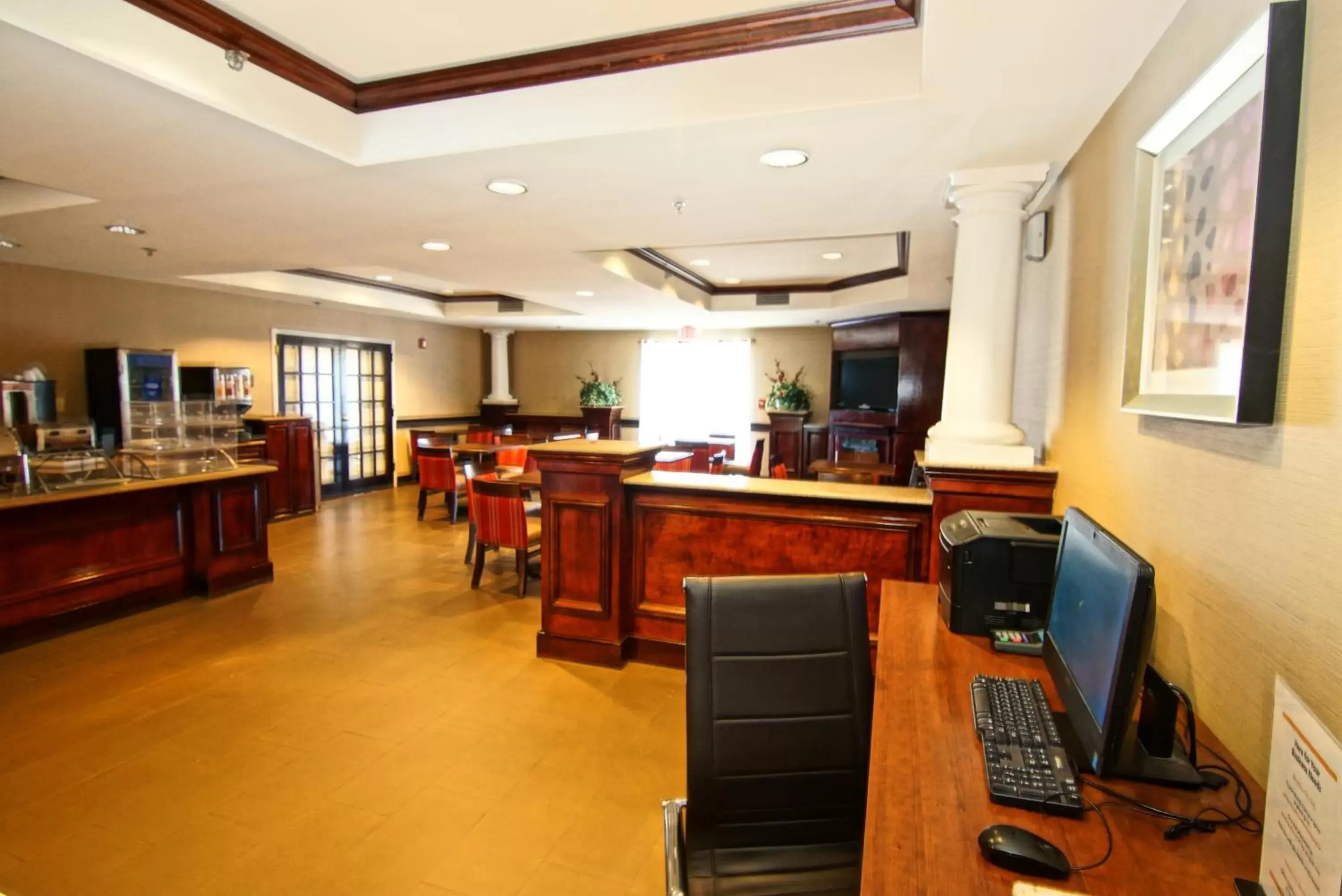 Breakfast in Comfort Suites Near University Breakfast in Comfort Suites Near University