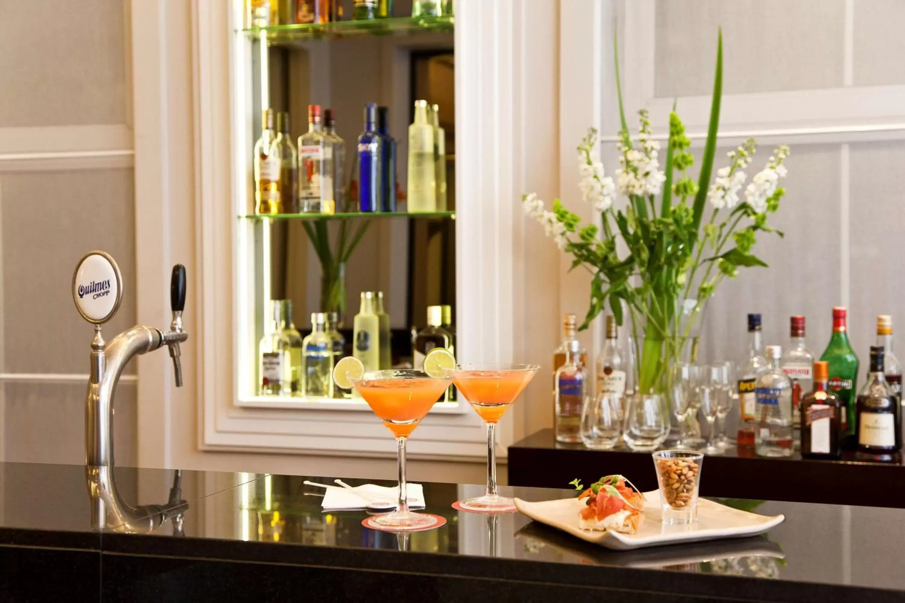 Lounge or bar, Drinks in NH Collection Buenos Aires Lancaster