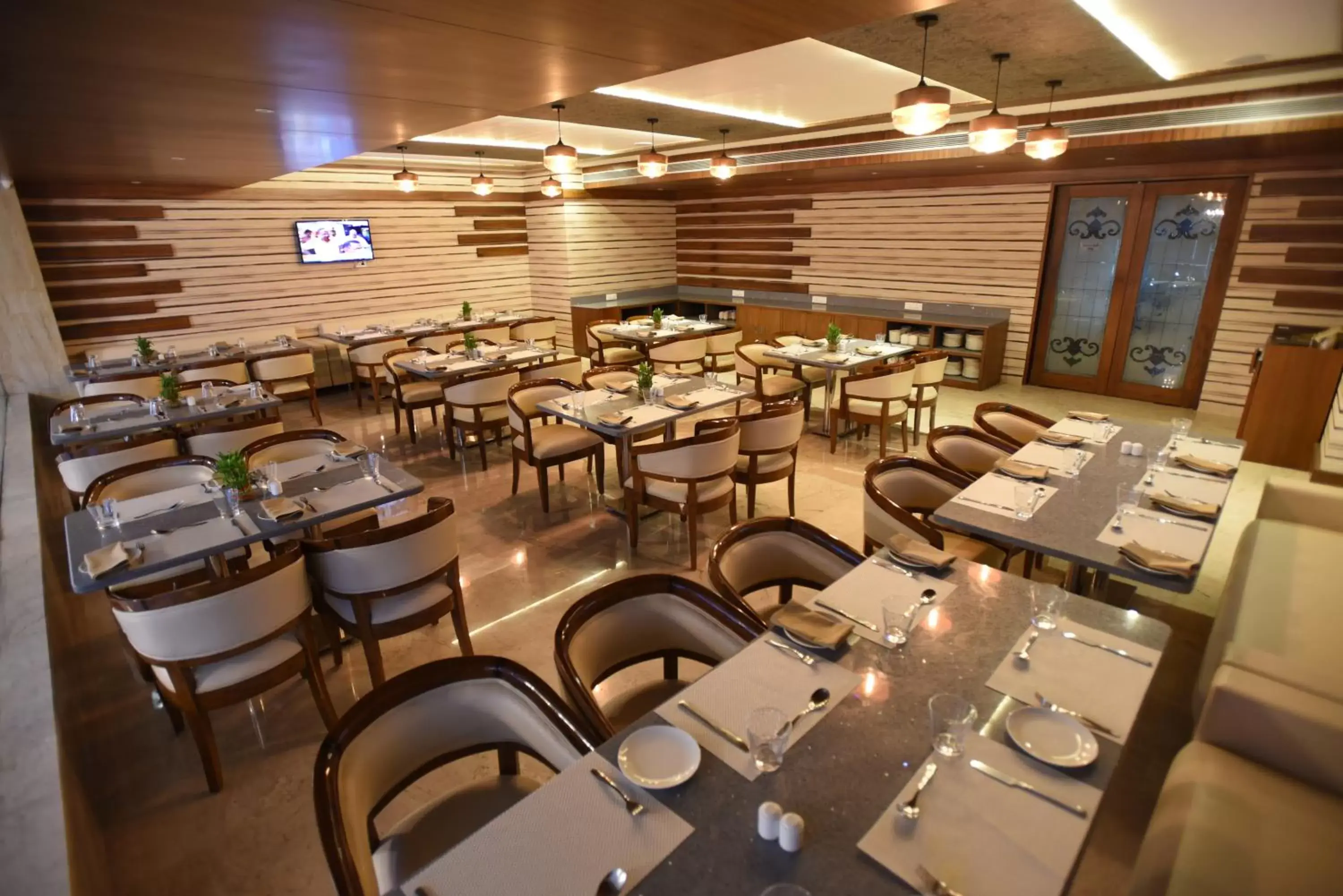 Restaurant/places to eat in Hotel Grand Rajputana Restaurant/places to eat in Hotel Grand Rajputana