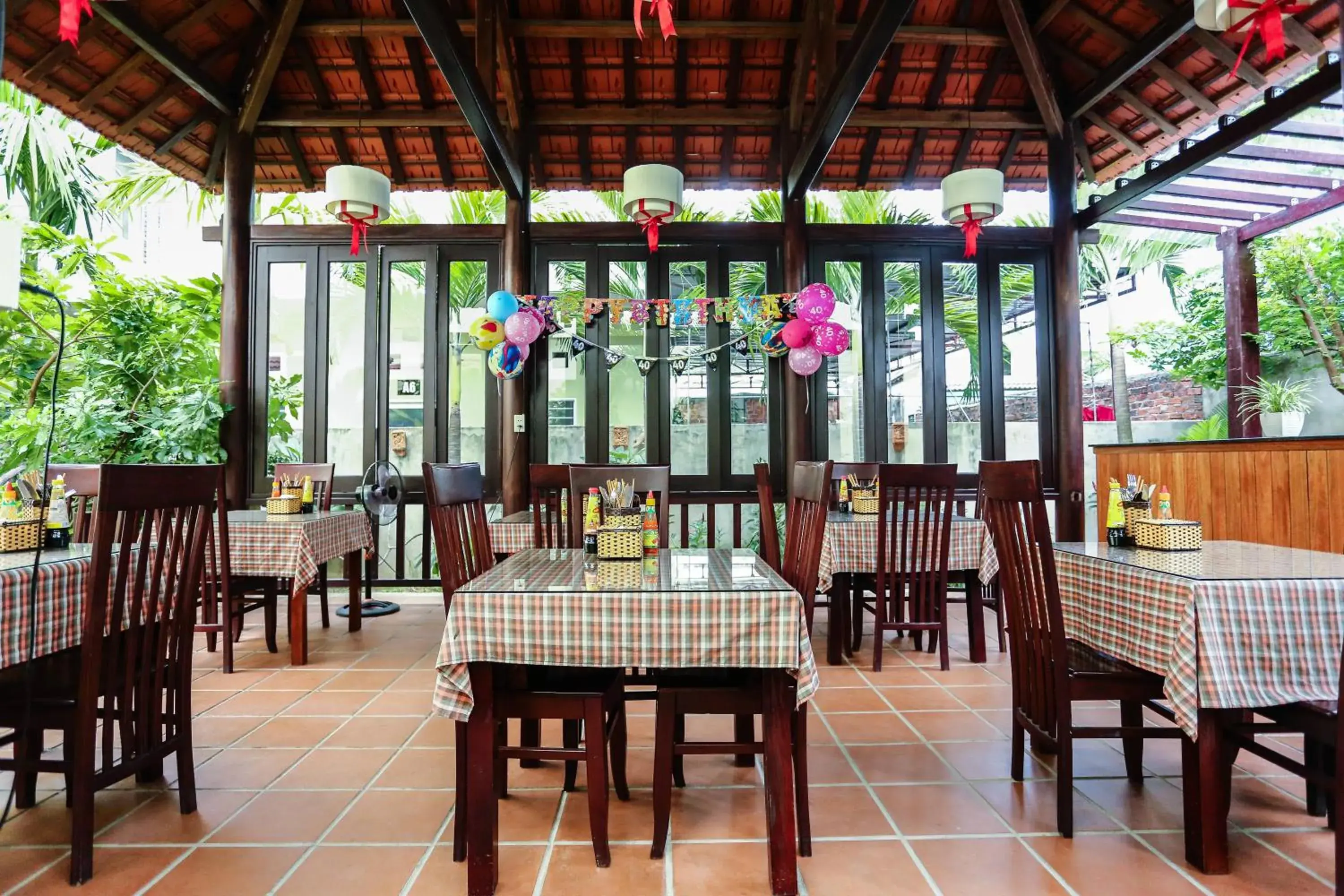 Restaurant/Places to Eat in Hoi An Holiday Villa