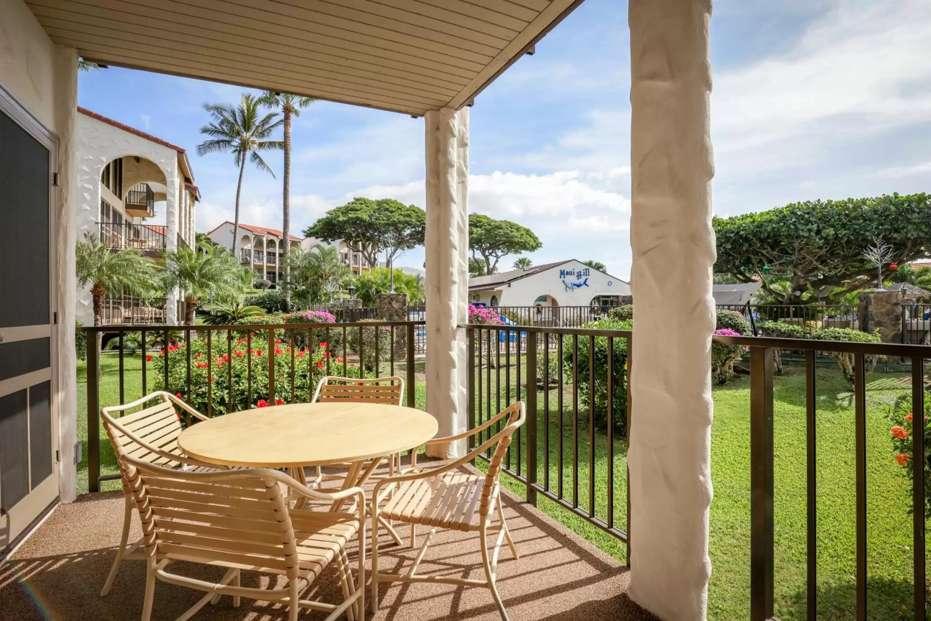 View (from property/room), Balcony/Terrace in Aston Maui Hill