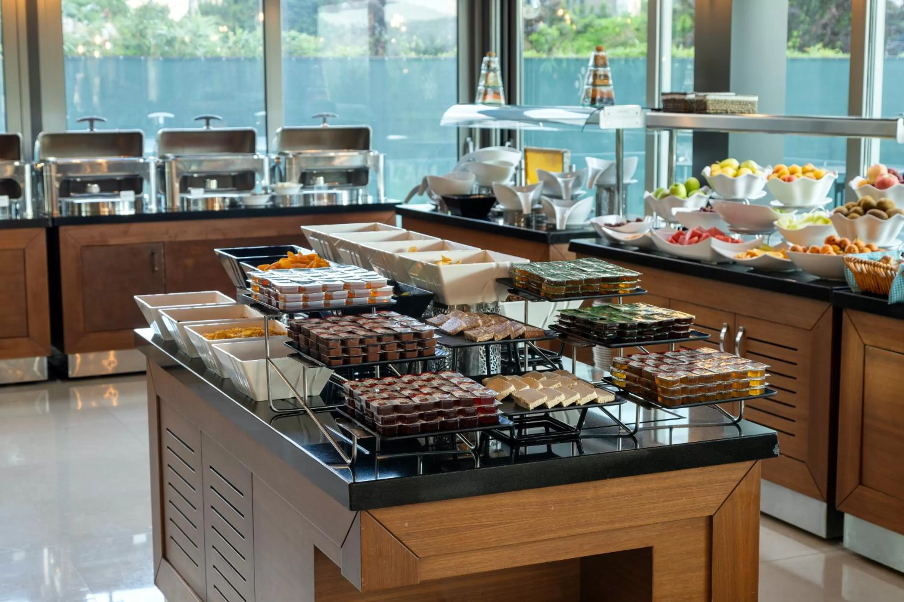 Food and drinks in Miracle Istanbul Asia Airport Hotel & Spa