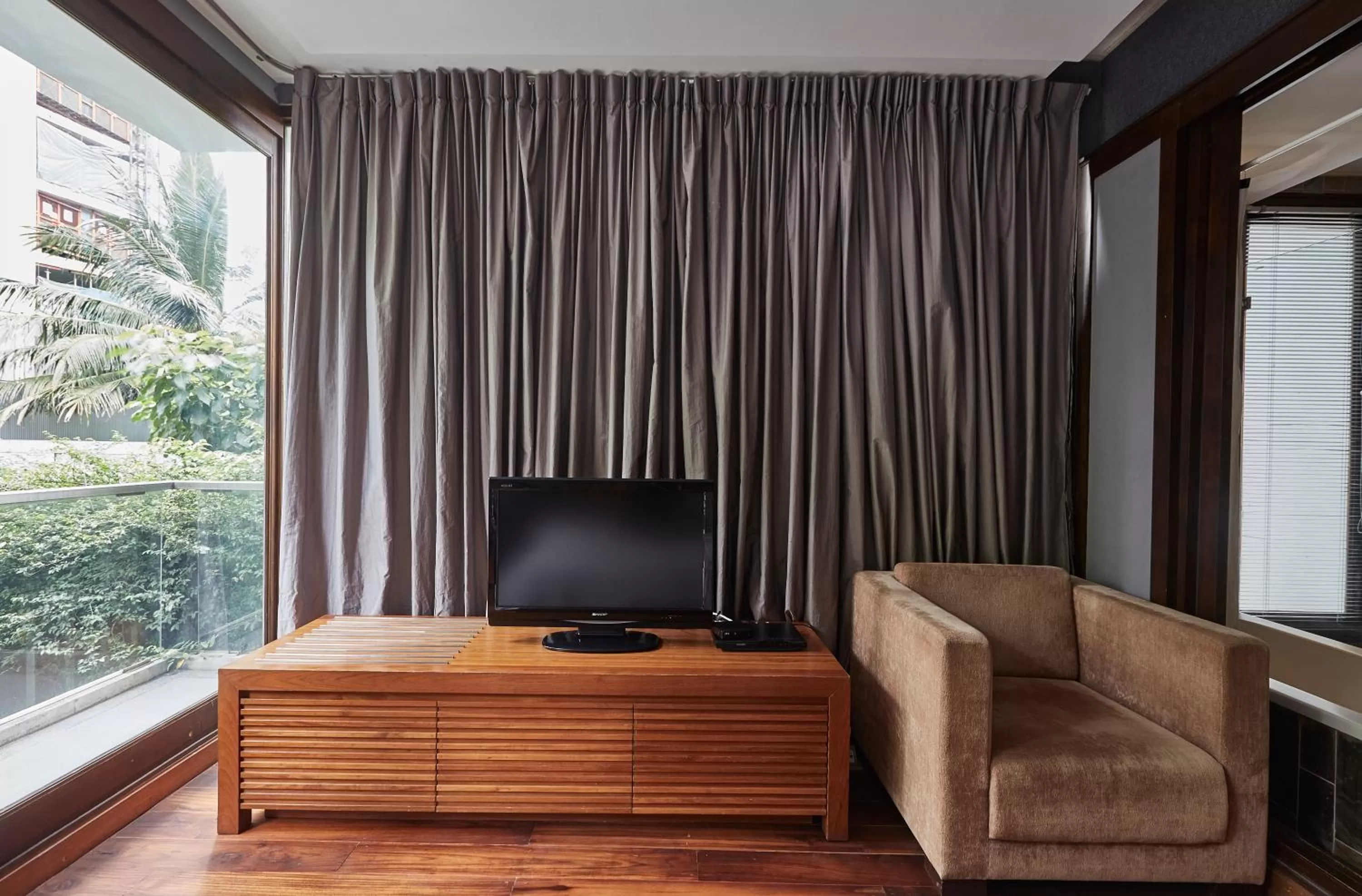 TV and multimedia in LUXX Langsuan Hotel - SHA Plus